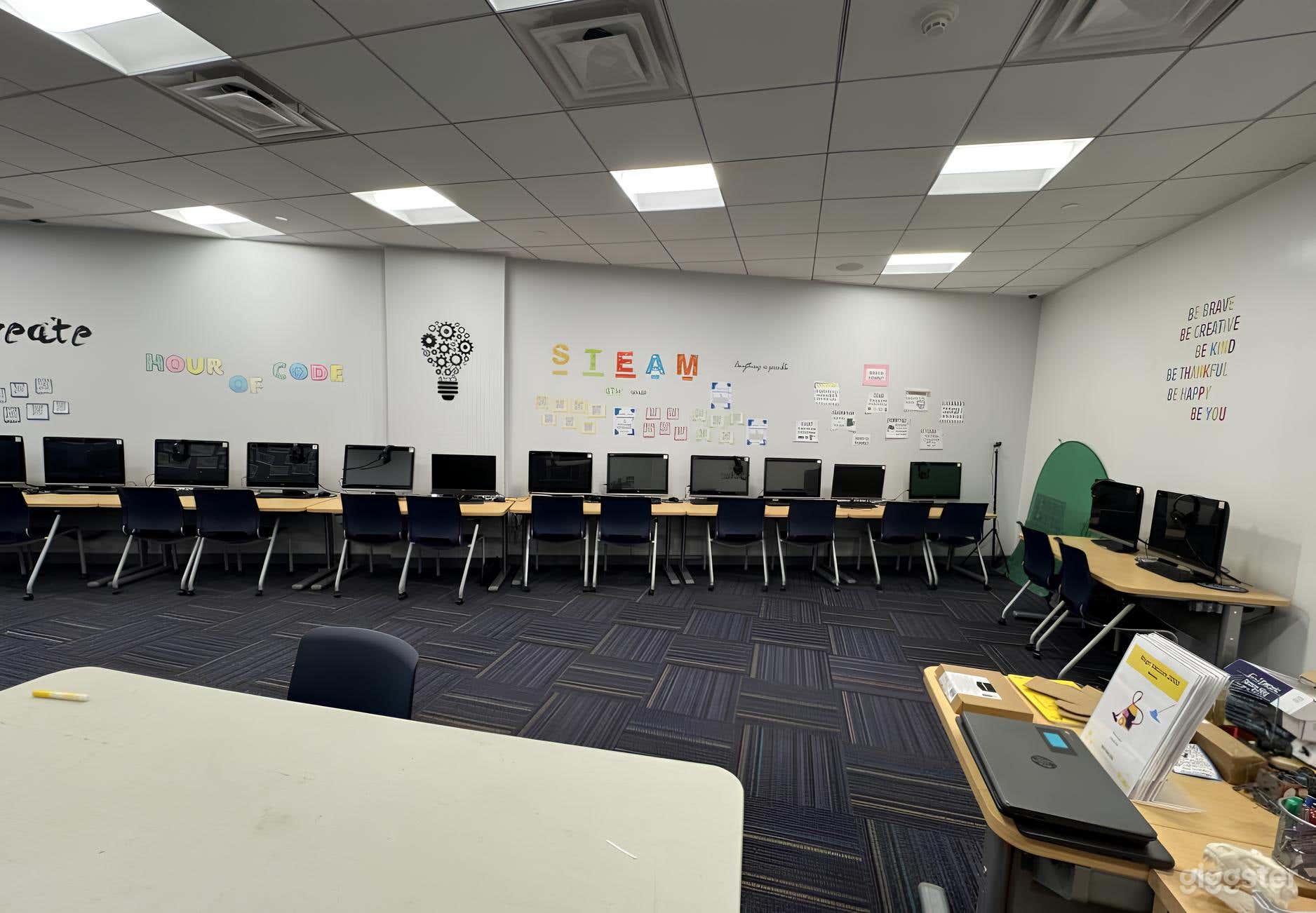 Functional Computer Laboratory Photo 3