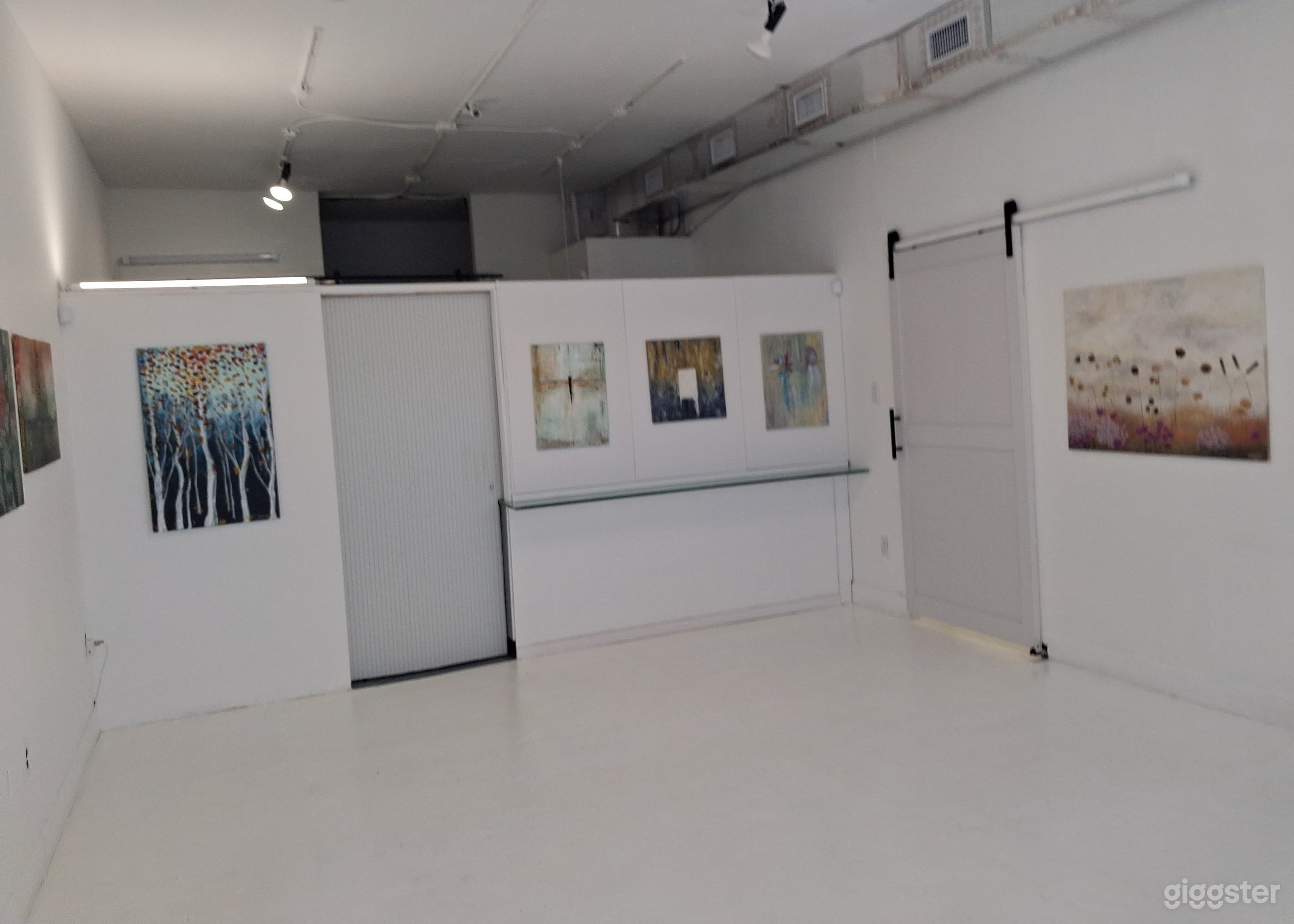 Pop up gallery space in Wynwood - Midtown area Photo 4