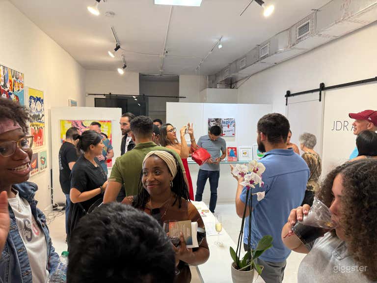  vernissage for pop up show 