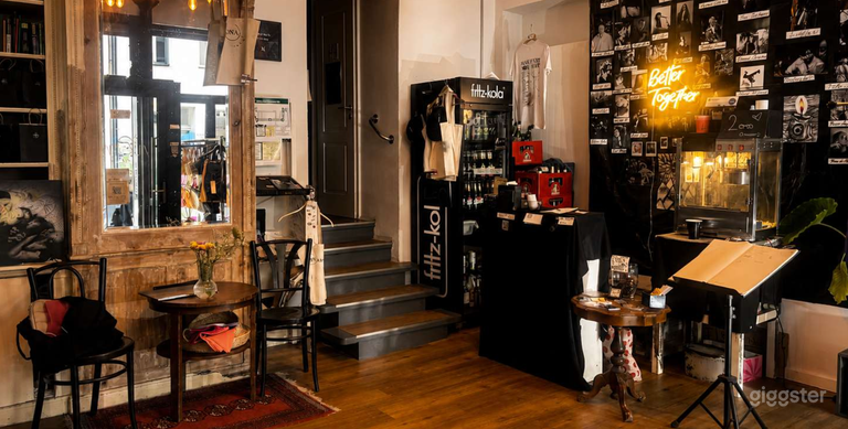  Underground Art House & Event Space 