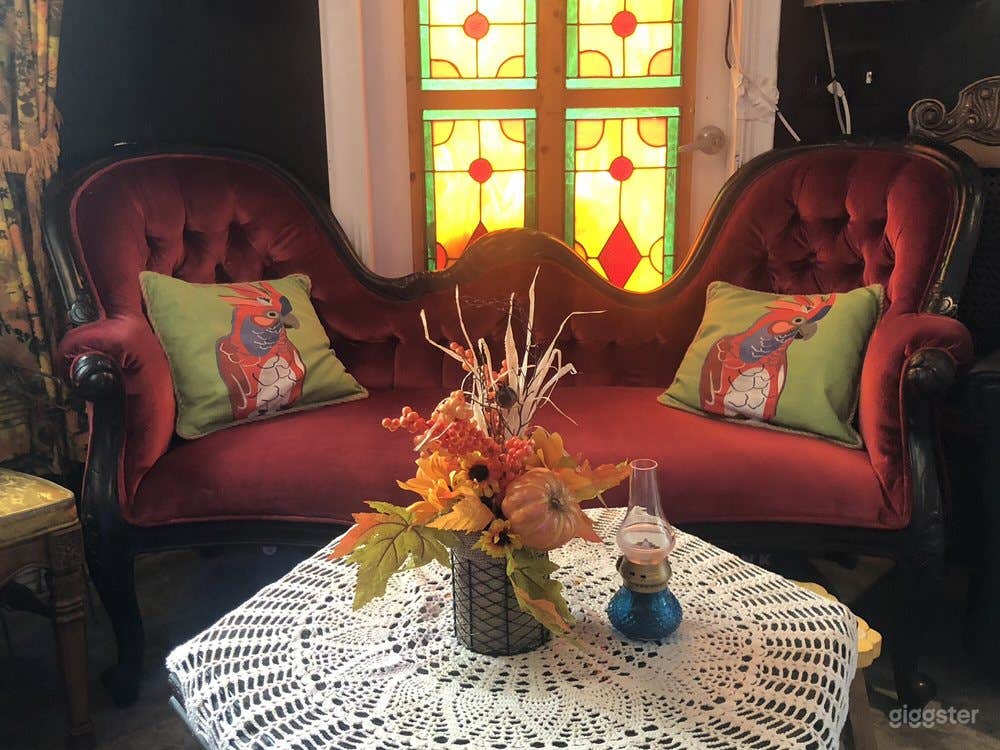 Eclectic, vintage Old Havana Bar and Restaurant Photo 2