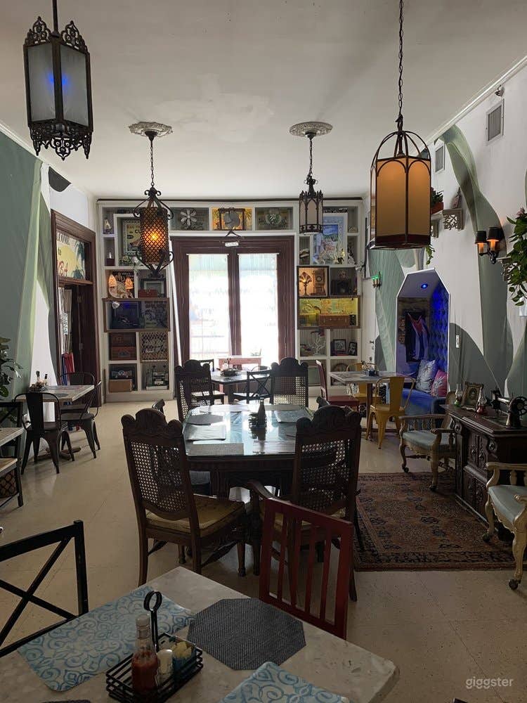  Eclectic, vintage Old Havana Bar and Restaurant 