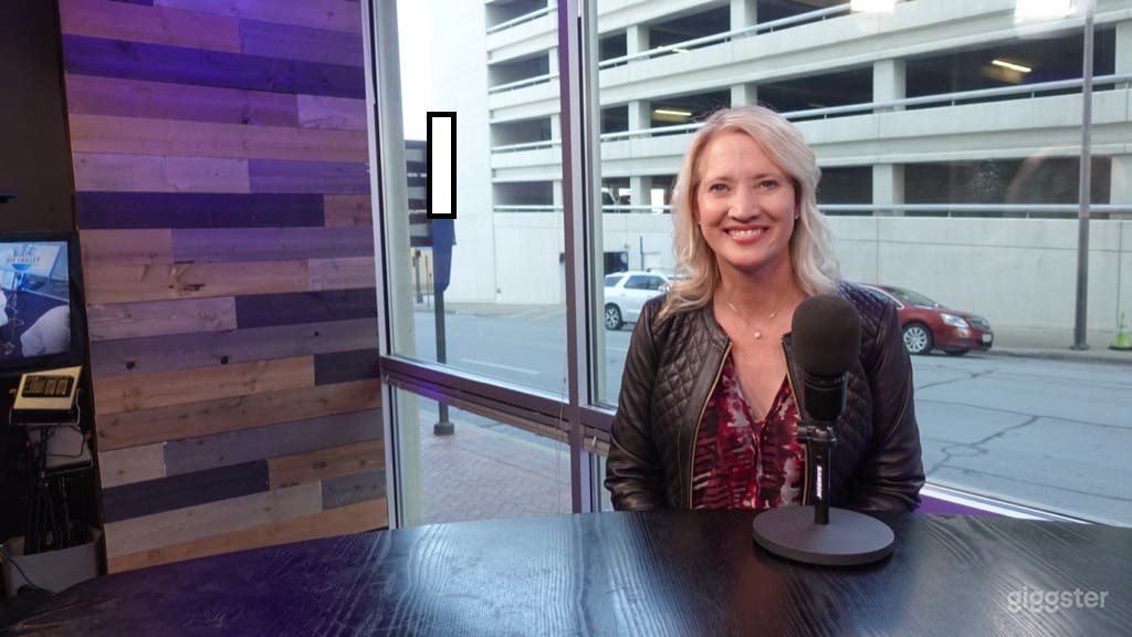 Exceptional TV/Broadcasting Studio Photo 4