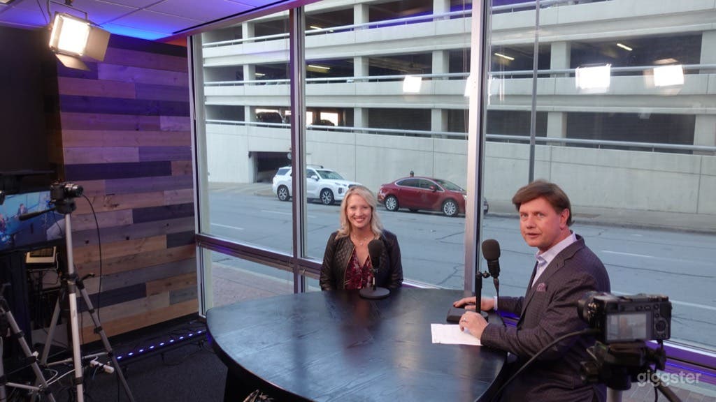 Exceptional TV/Broadcasting Studio Photo 2