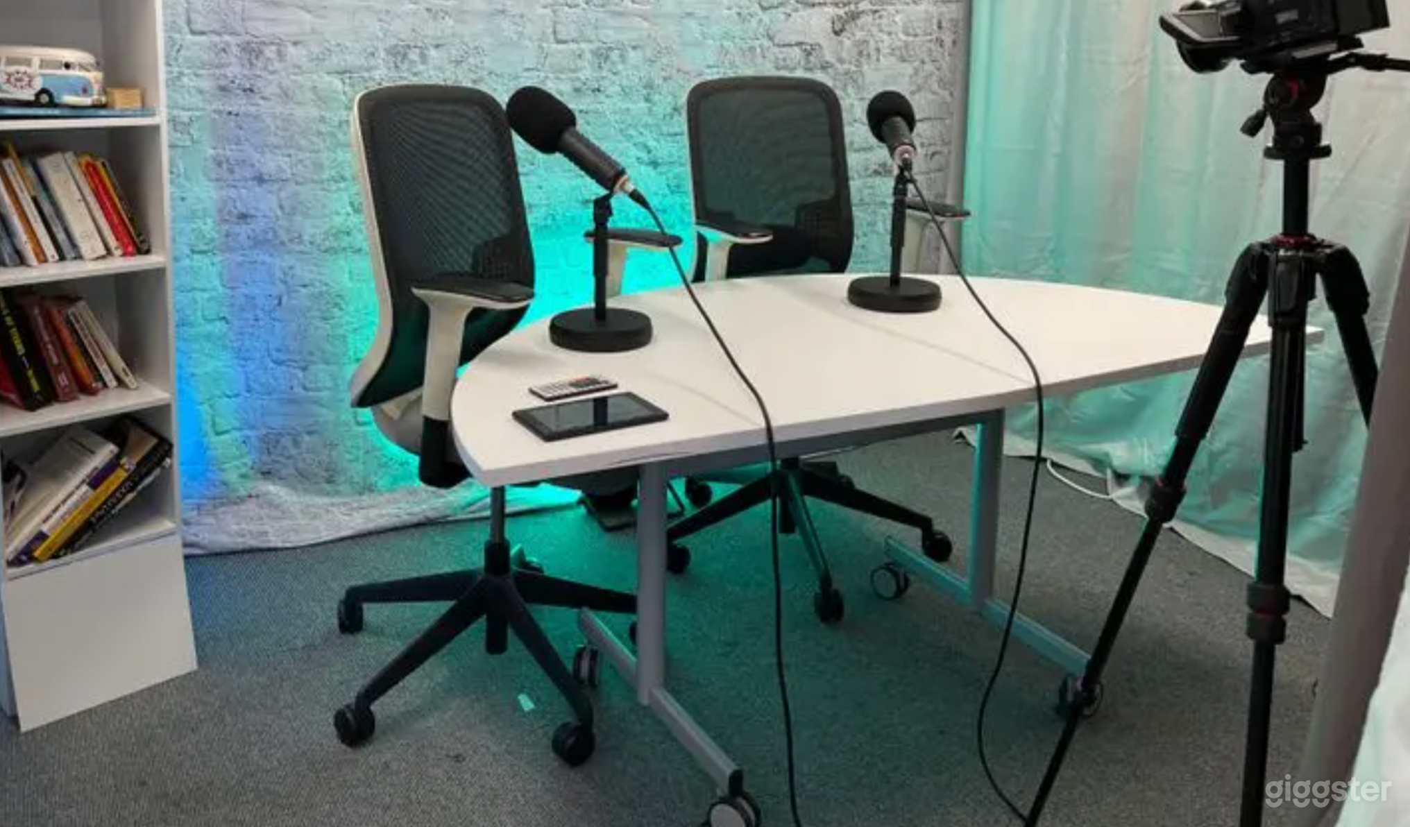 Modern Podcast Room Photo 2