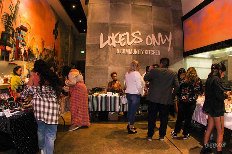  Hip Chinatown Community Restaurant 