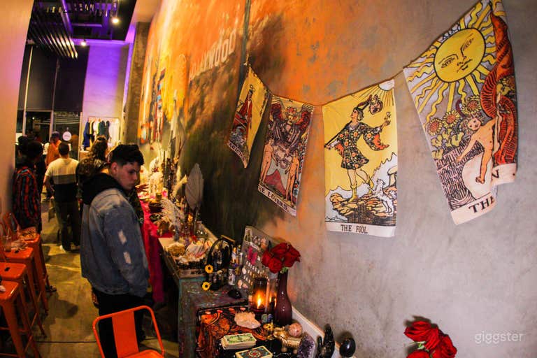  Hip Chinatown Community Restaurant 