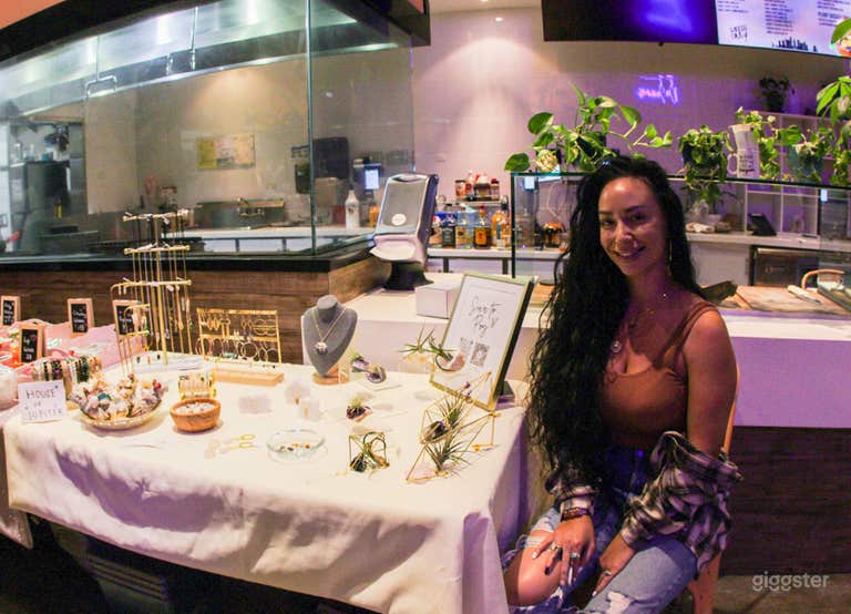  Hip Chinatown Community Restaurant 