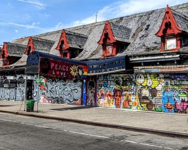  30'x120' street level, 17 ft high arched ceiling 