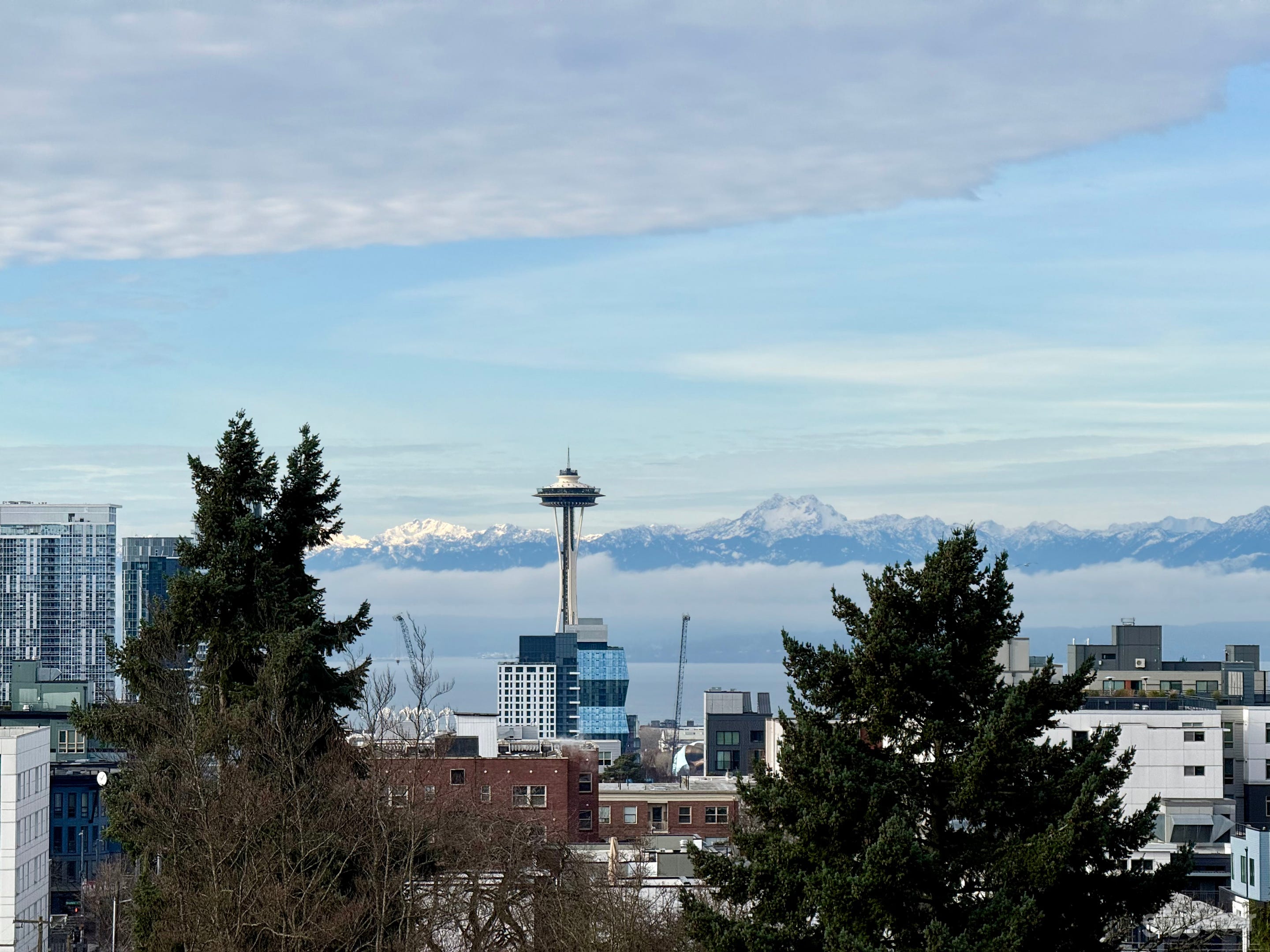 Space Needle and sunset view!Capitol Hill townhome Photo 1