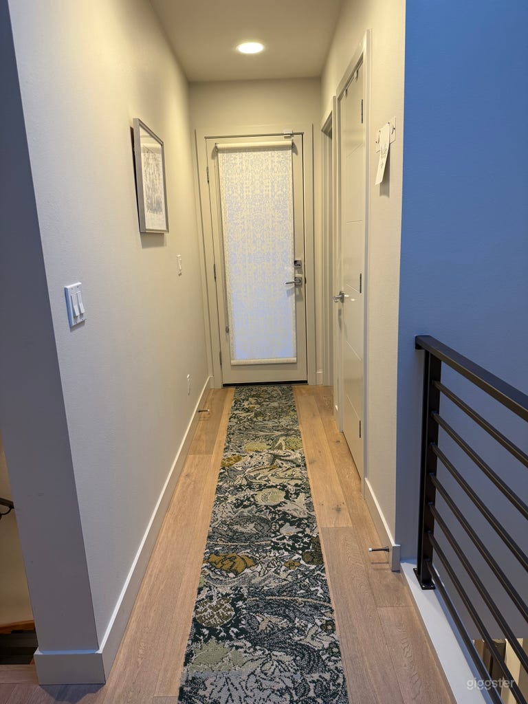  Modern Capitol Hill Townhouse with Rooftop City & Sunset Views 