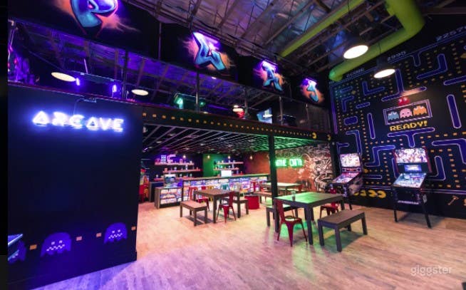 Retro gaming arcade venue for all occasions Photo 3