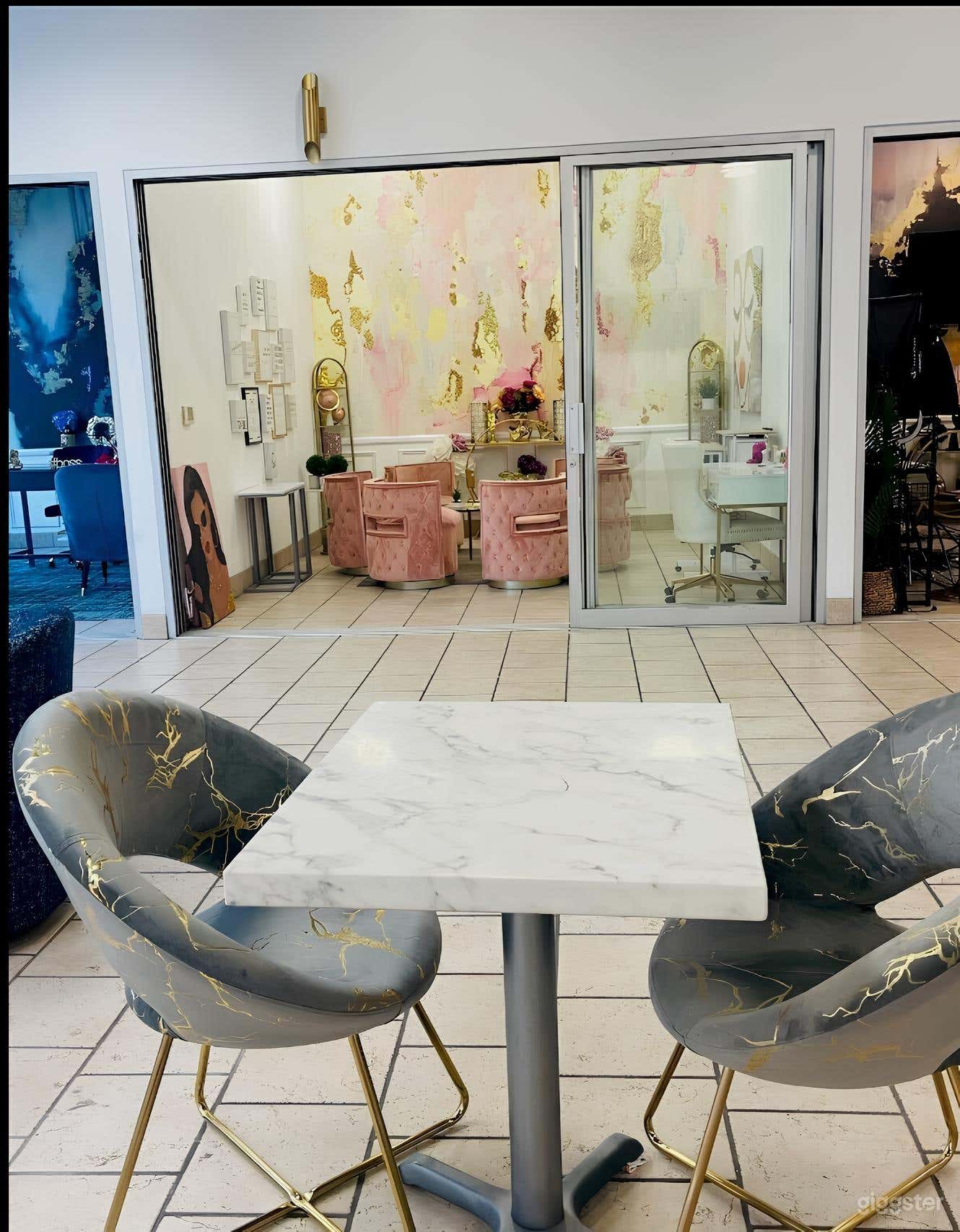 Stunning Luxurious Events Space Photo 4