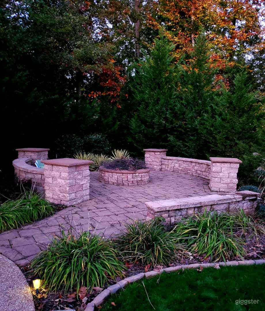 Quiet Beautiful Home Inside and Out Photo 1