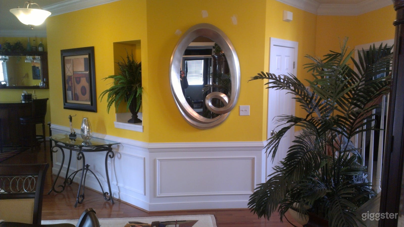 Quiet Beautiful Home Inside and Out Photo 4