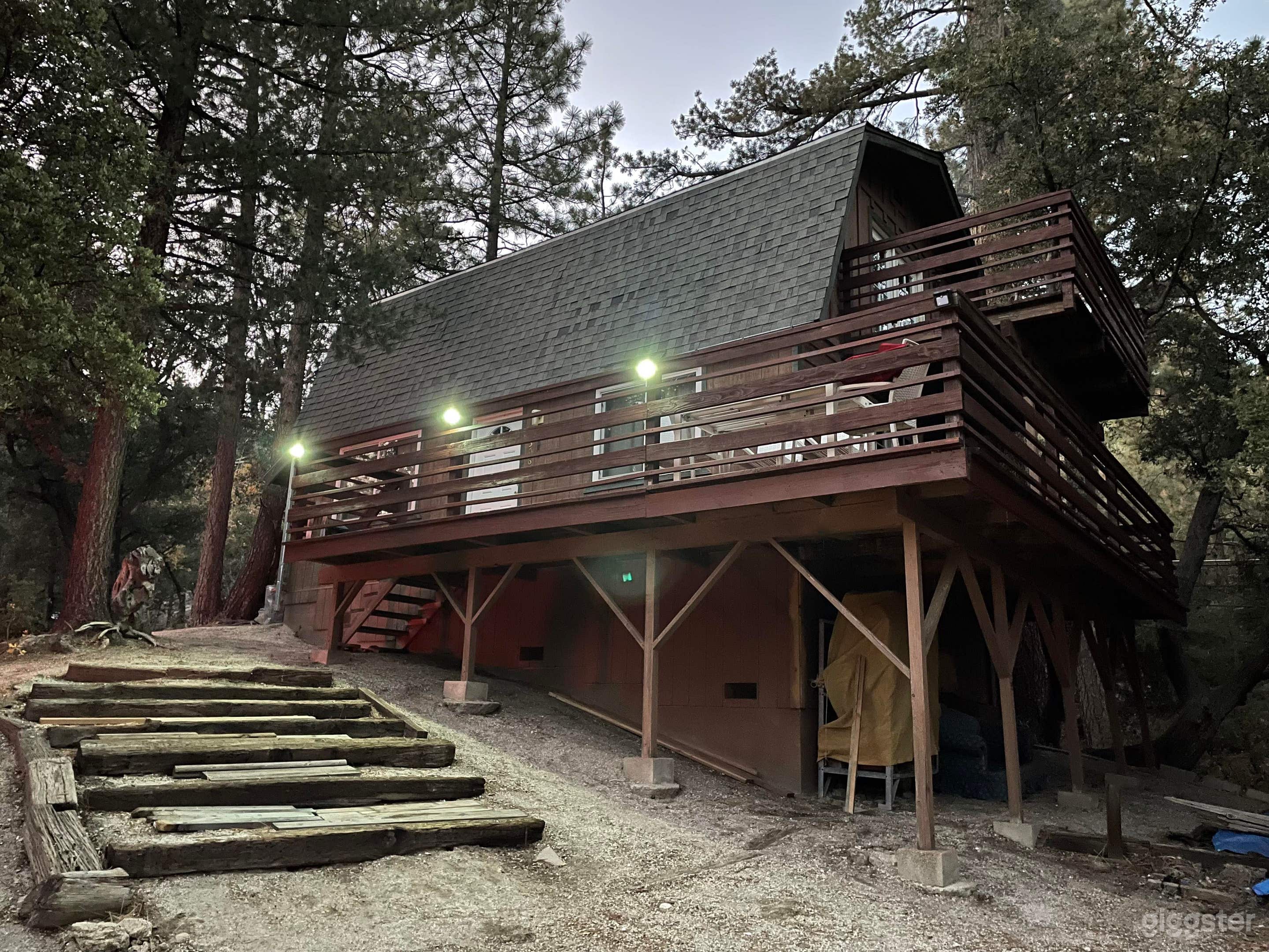 Hillside Hideaway Mountain Cabin Photo 1