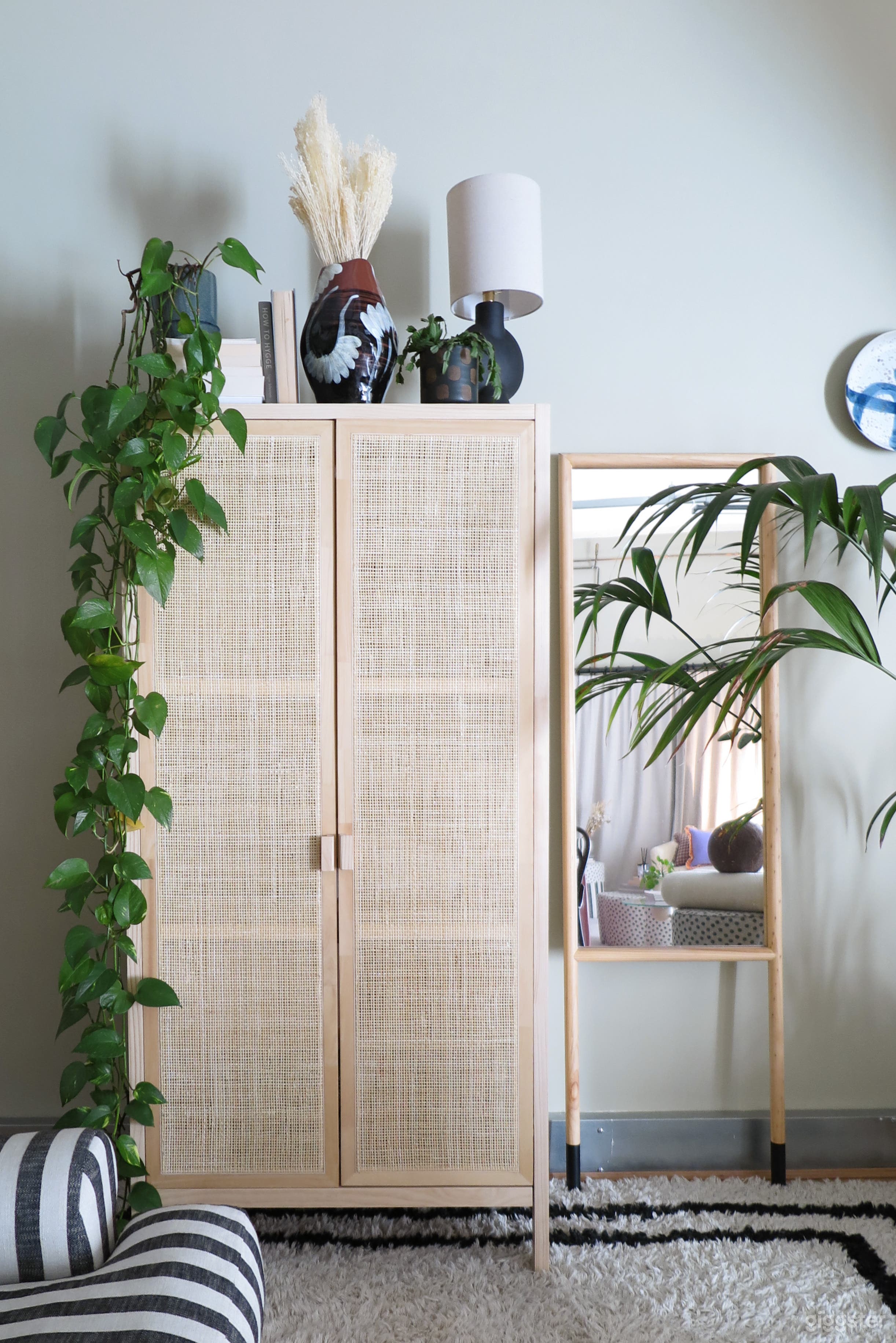 Lounge / Furniture Space in London Photo 2