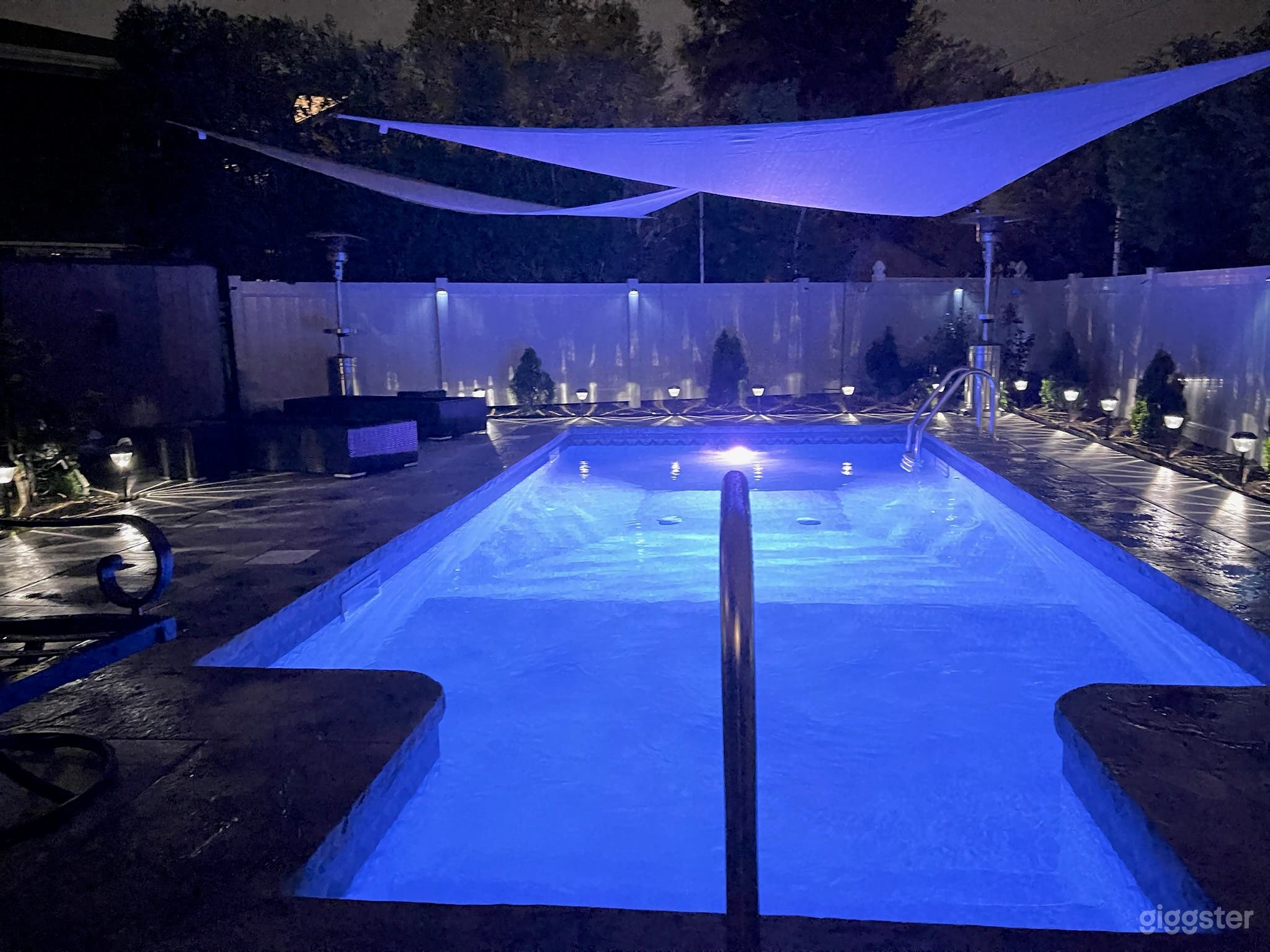 Cozy Custom Made In-ground Pool Photo 2