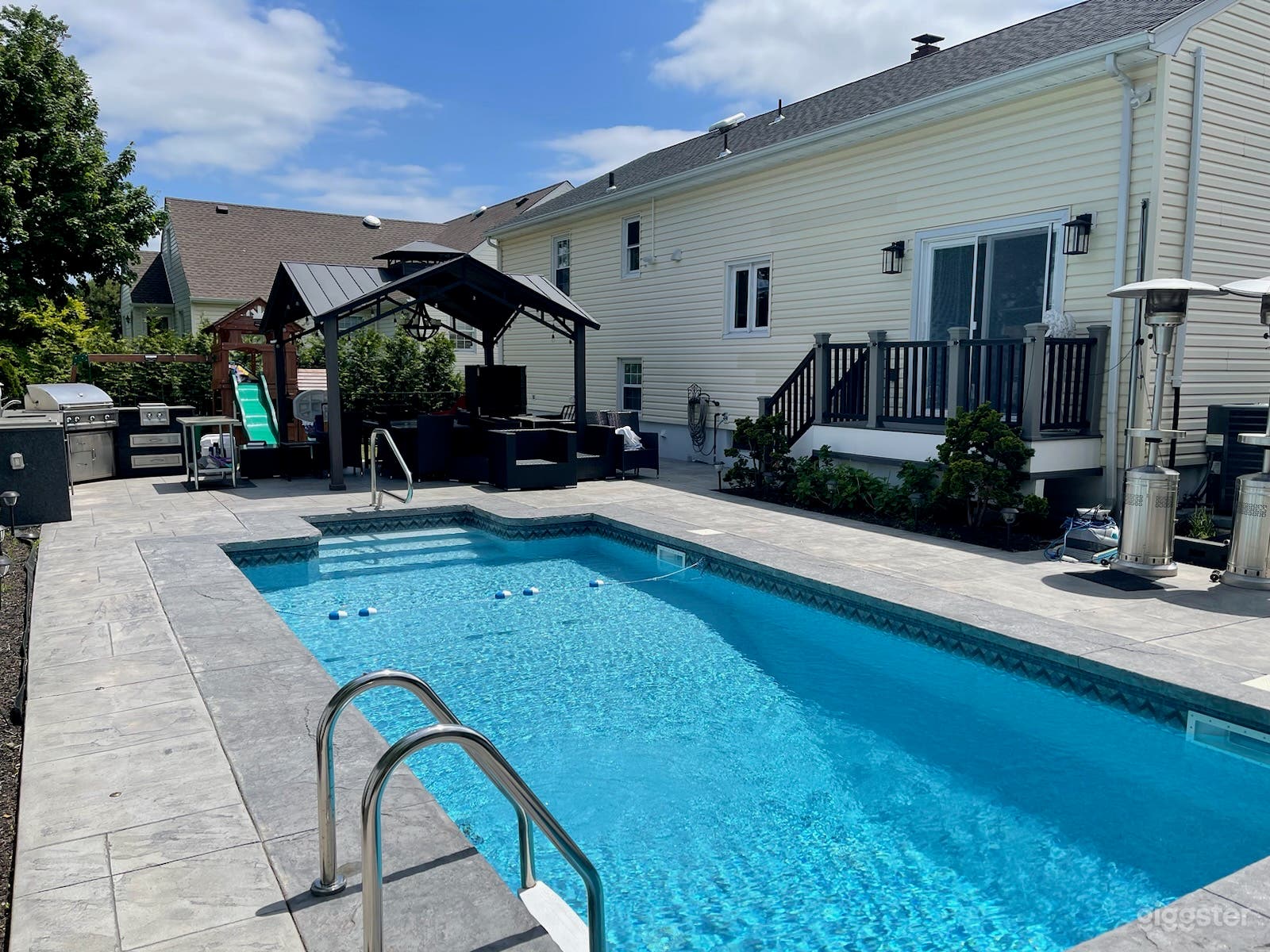 Cozy Custom Made In-ground Pool Photo 3