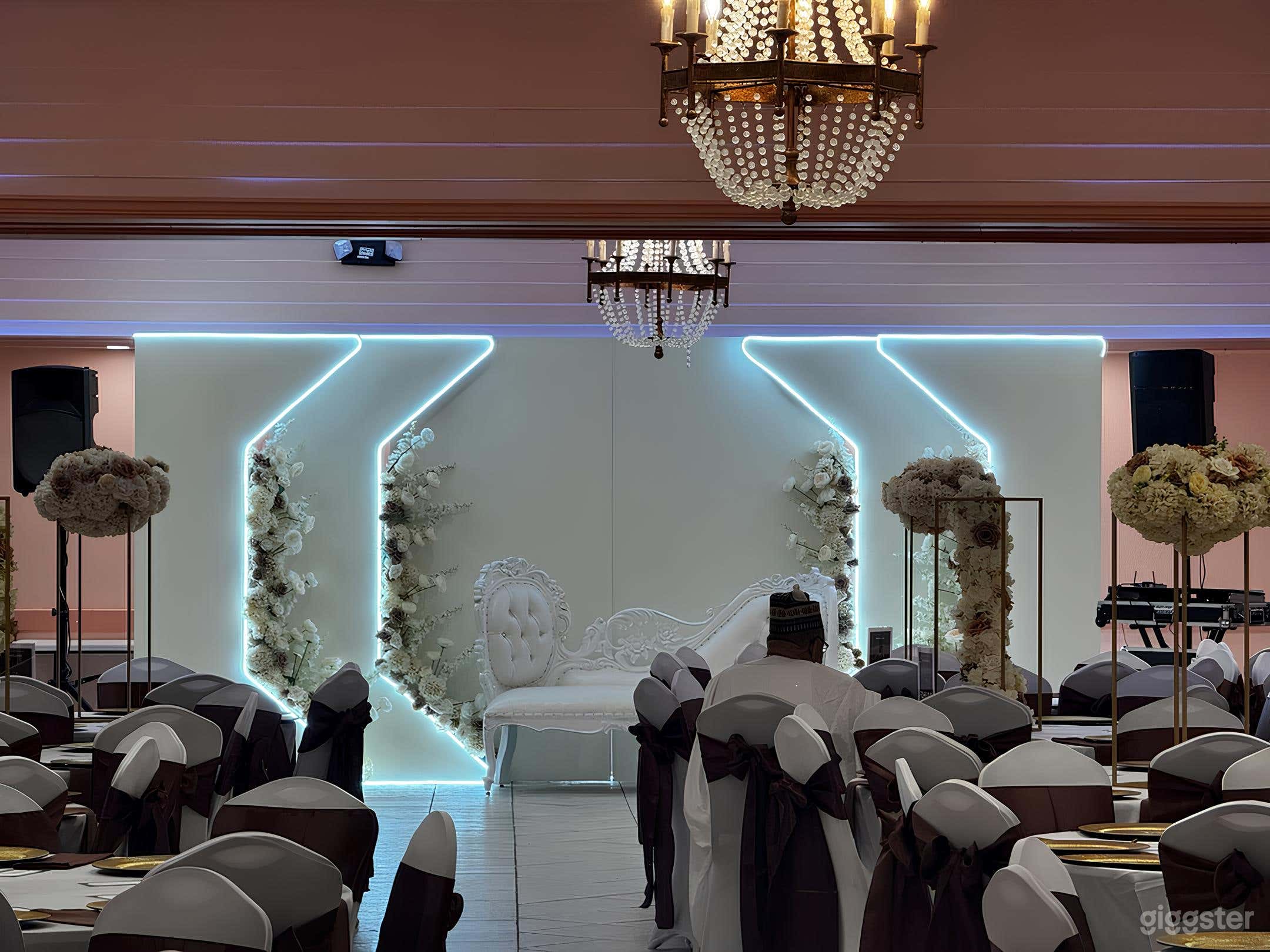 Gran.Deur Ballroom Photo 2