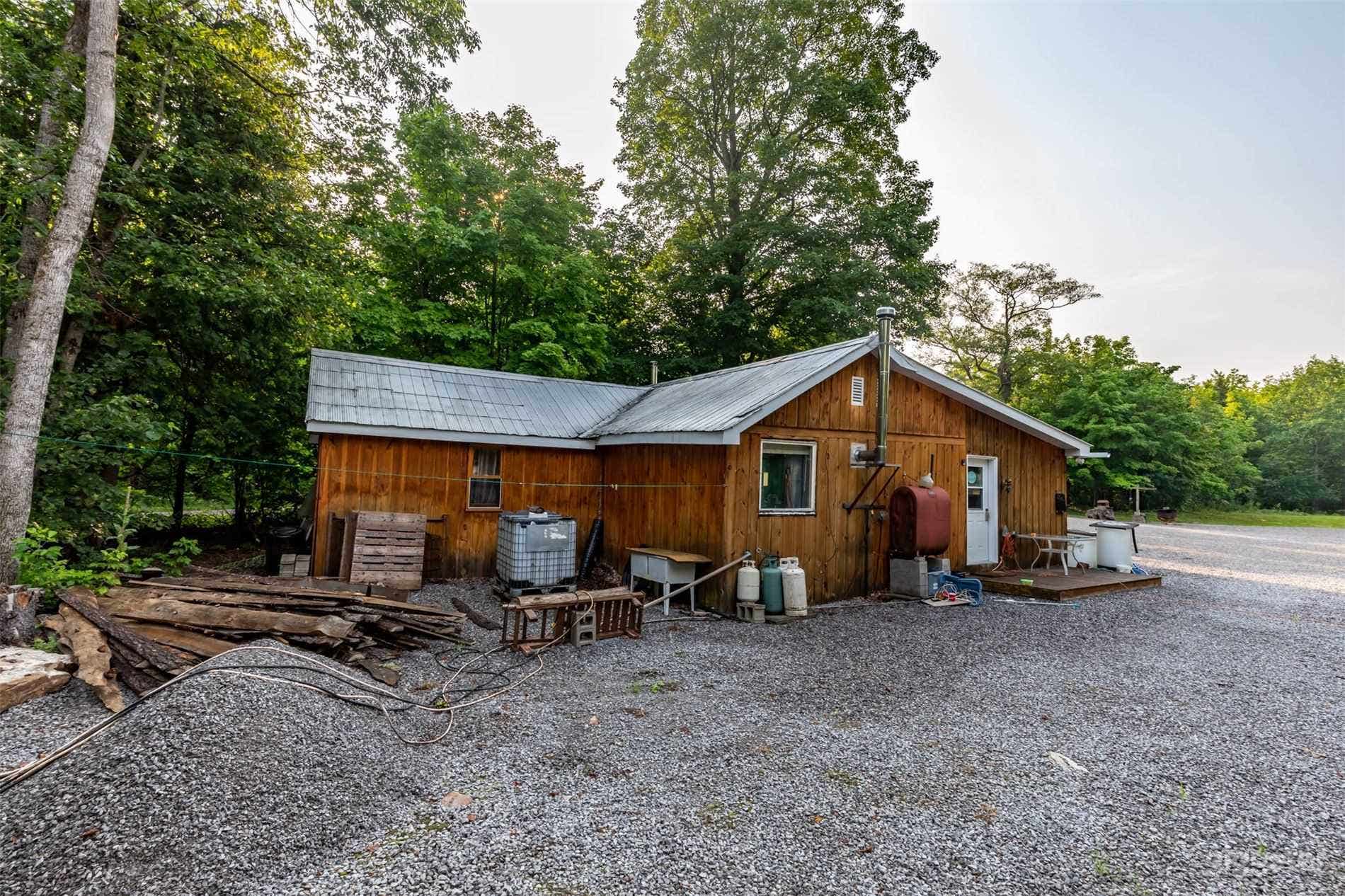 Recreational Woodland w/ Cabin &amp; Outbuildings Photo 1