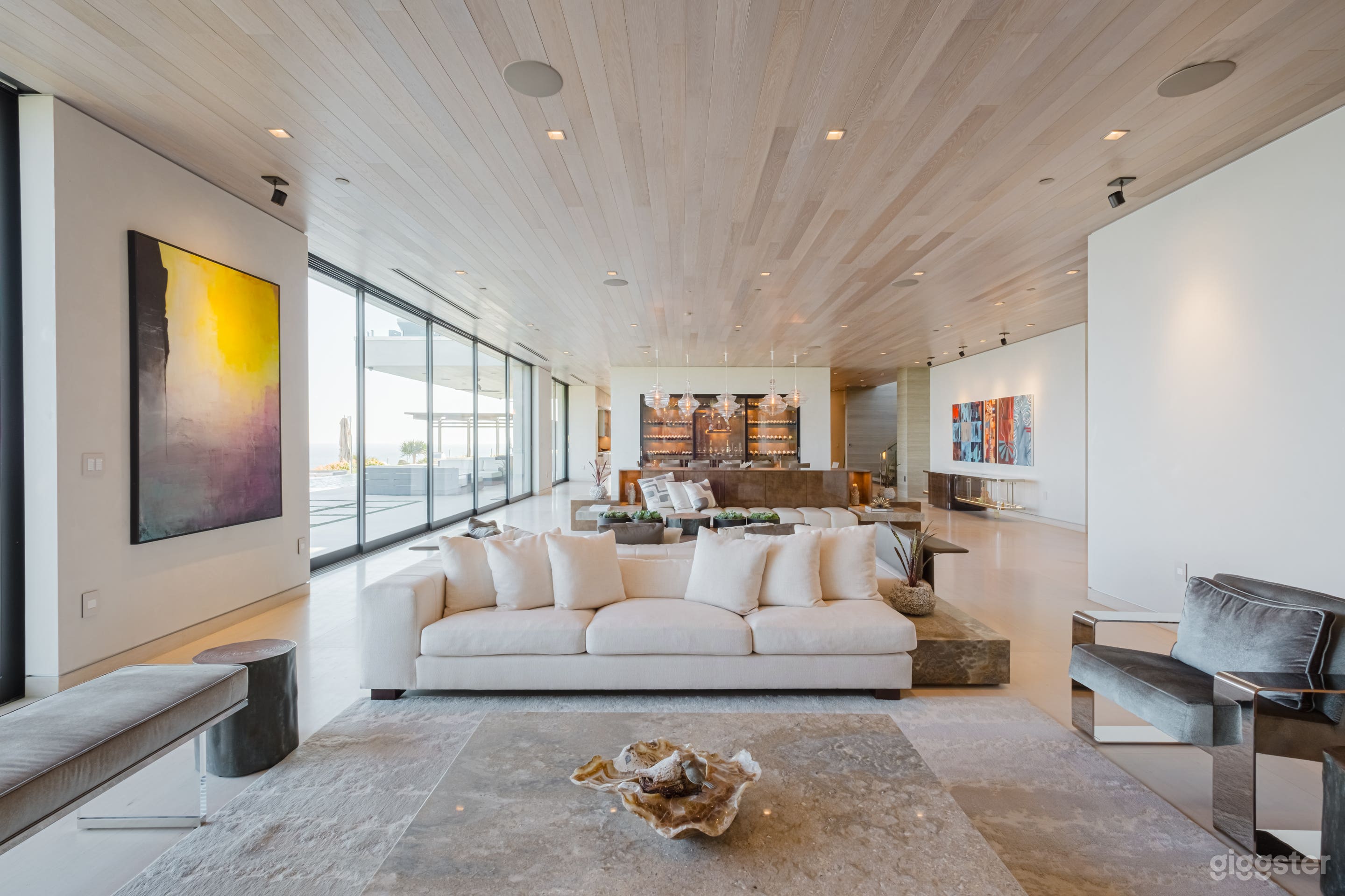 COASTAL ELEGANCE: MODERN MARVEL IN MALIBU Photo 2