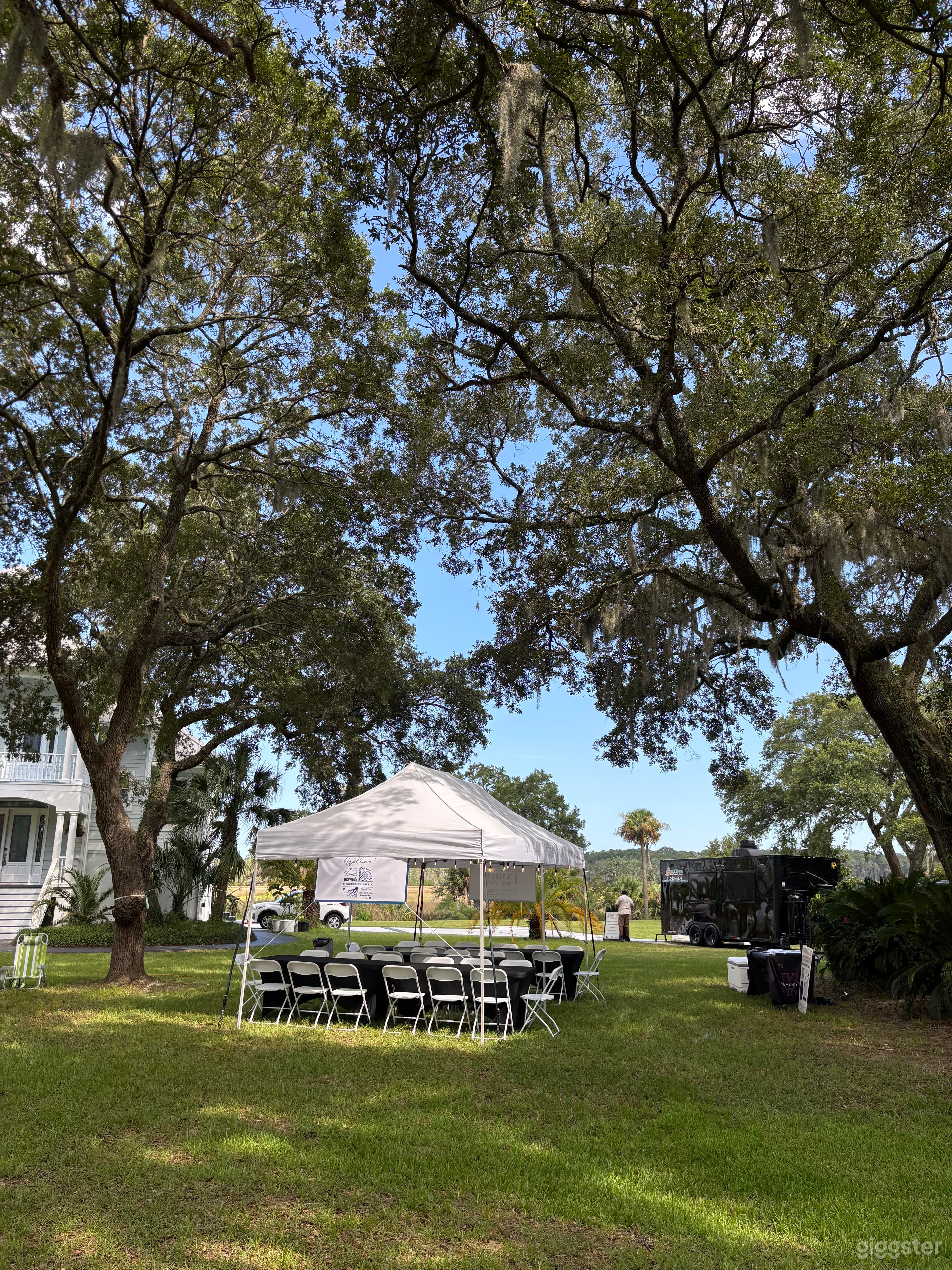 Clouter Creek Estate (the entire house + outdoor space) Photo 3