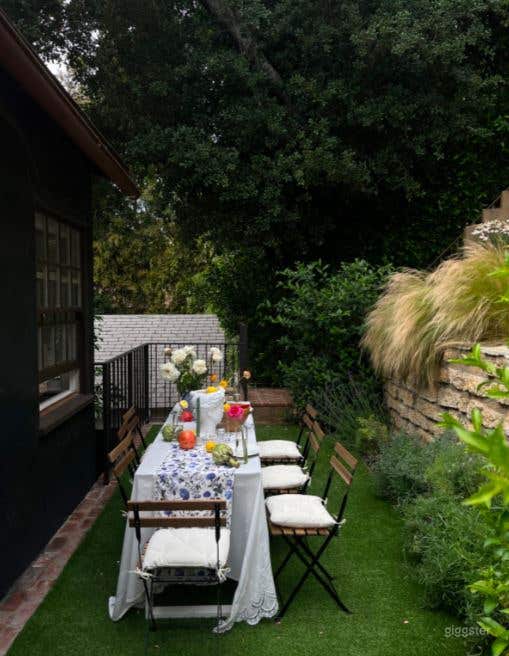 Exquisite Garden Oasis Photo 2