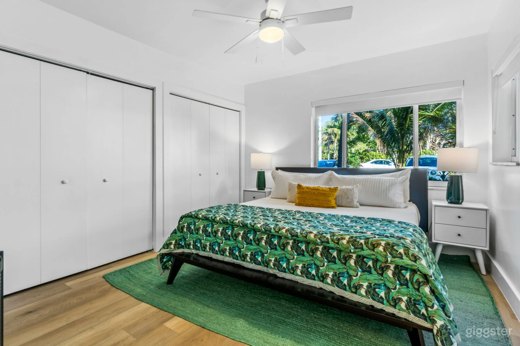 #261 Apt 9  2nd Floor Apartment Walk to the Beach  Photo 3