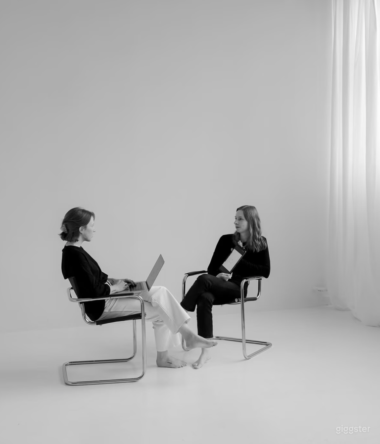  Versatile, Bright open studio with cyclorama 