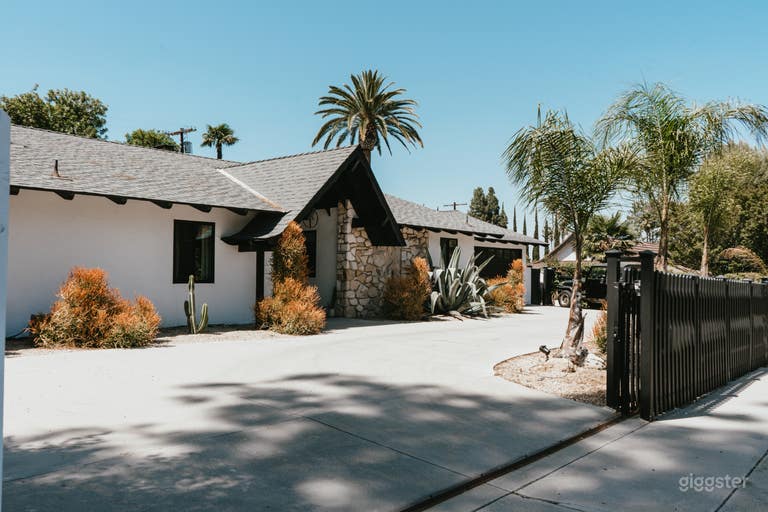  Casa Mid-Century Modern de Charles DuBois con Piscina 