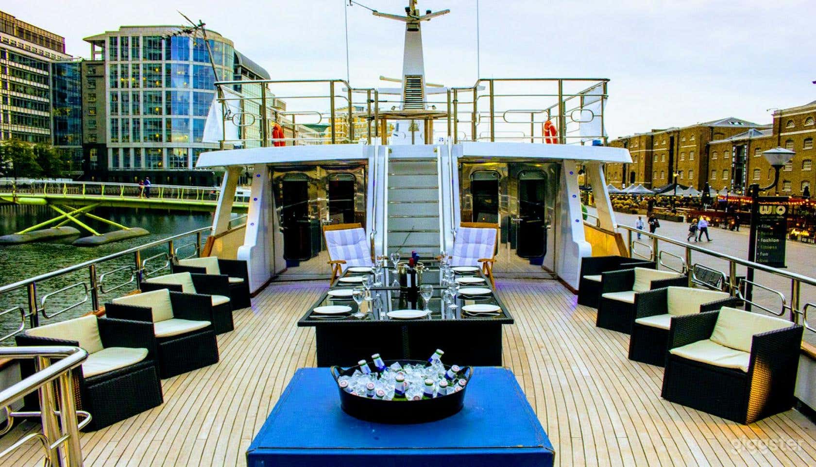 Absolute Pleasure Yacht Photo 1
