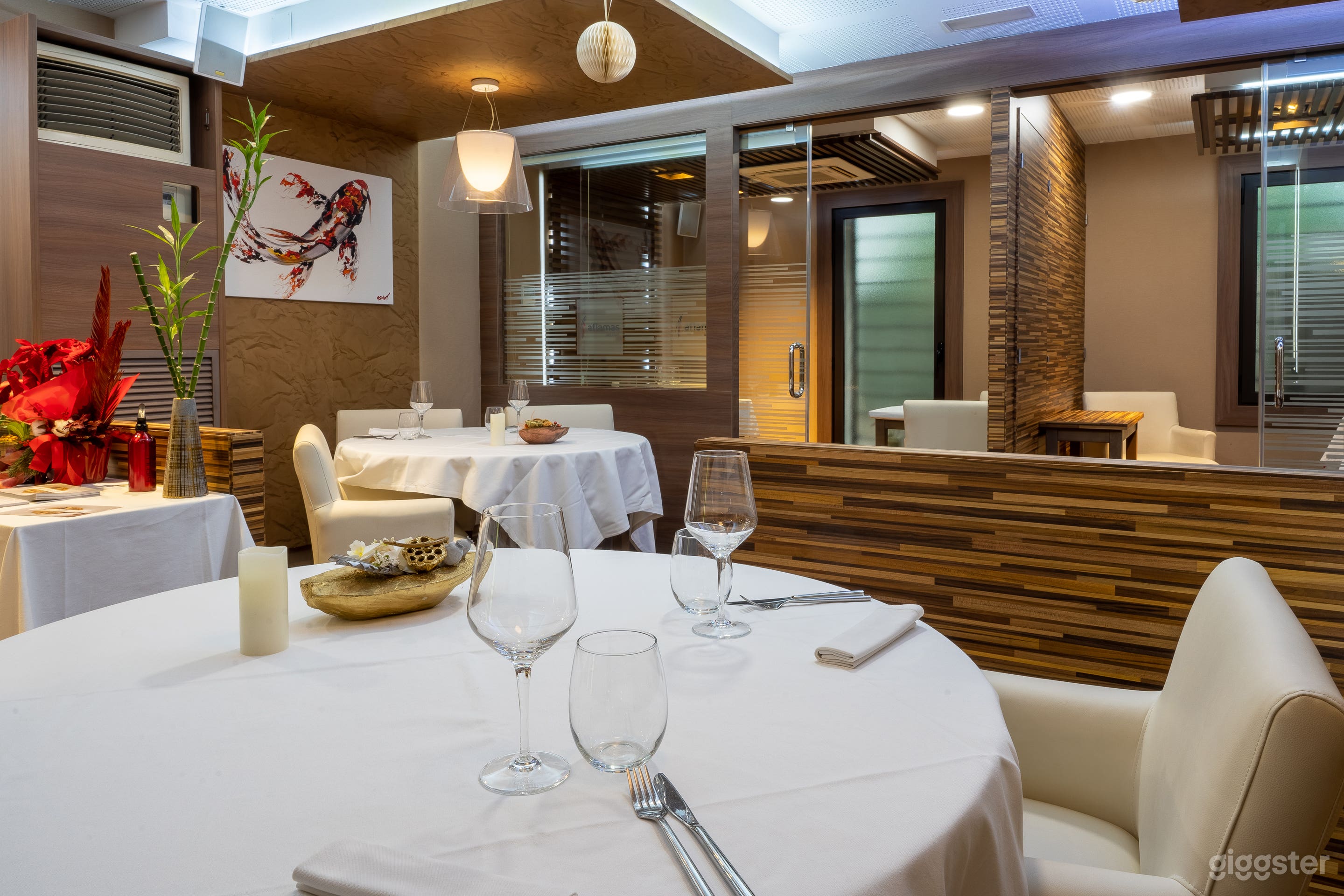 Private room for 14 people