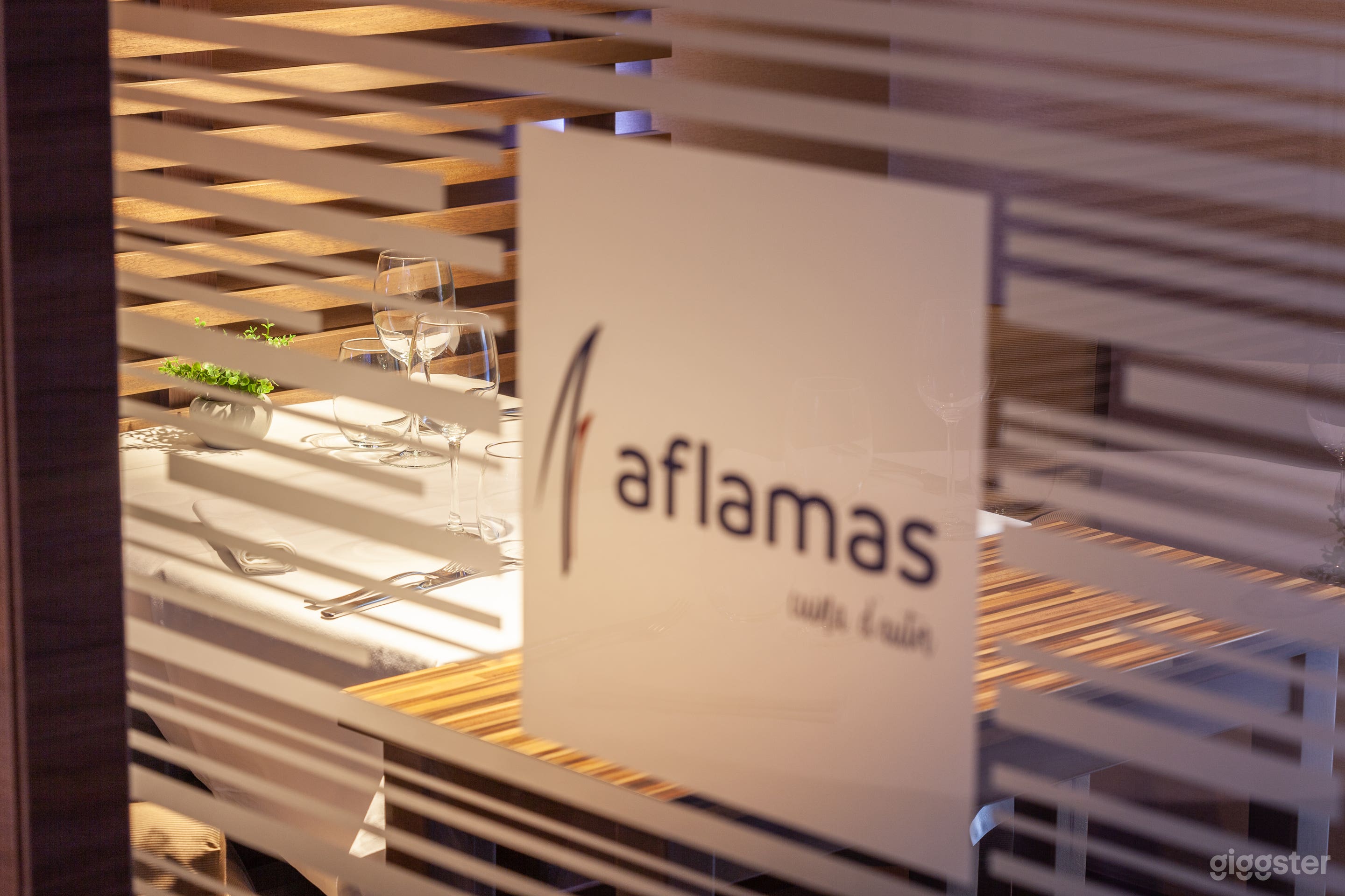 Private room for 2-4 people