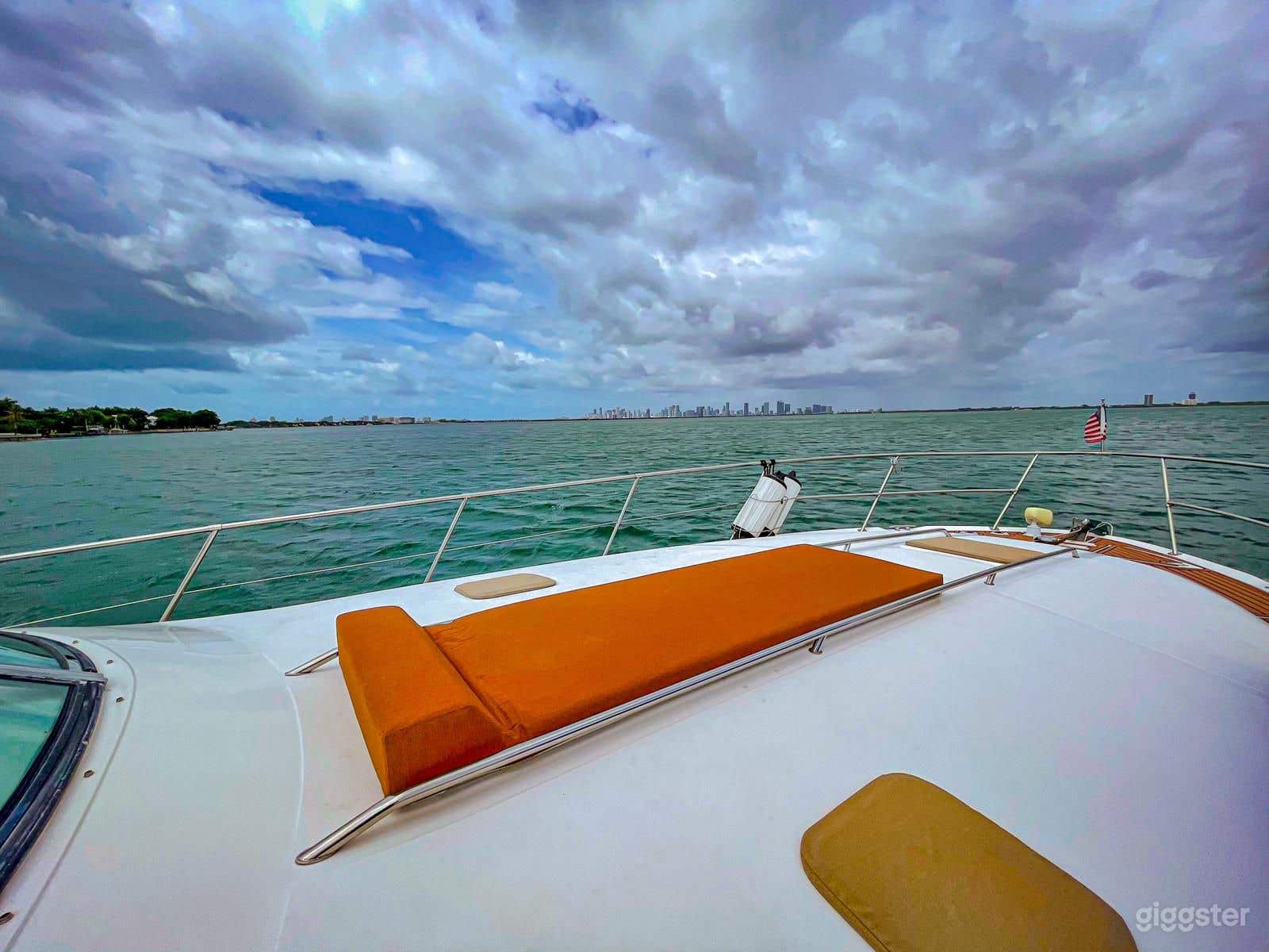 Marvelous 40FT Sea Ray Rosbel Party Yacht Space Events  Photo 4