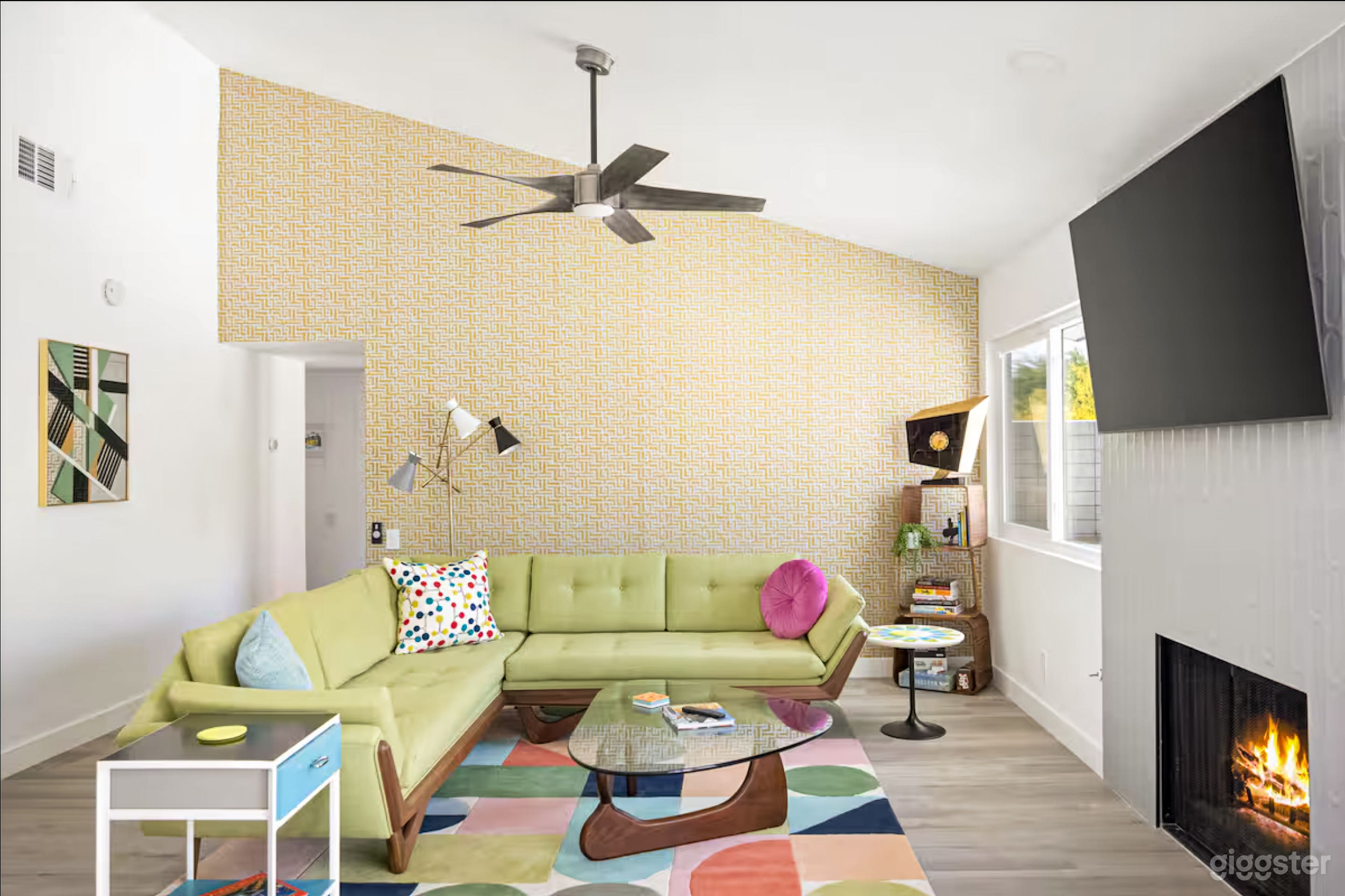 Stylish Open-Concept Location for Production &amp; Photography Photo 3