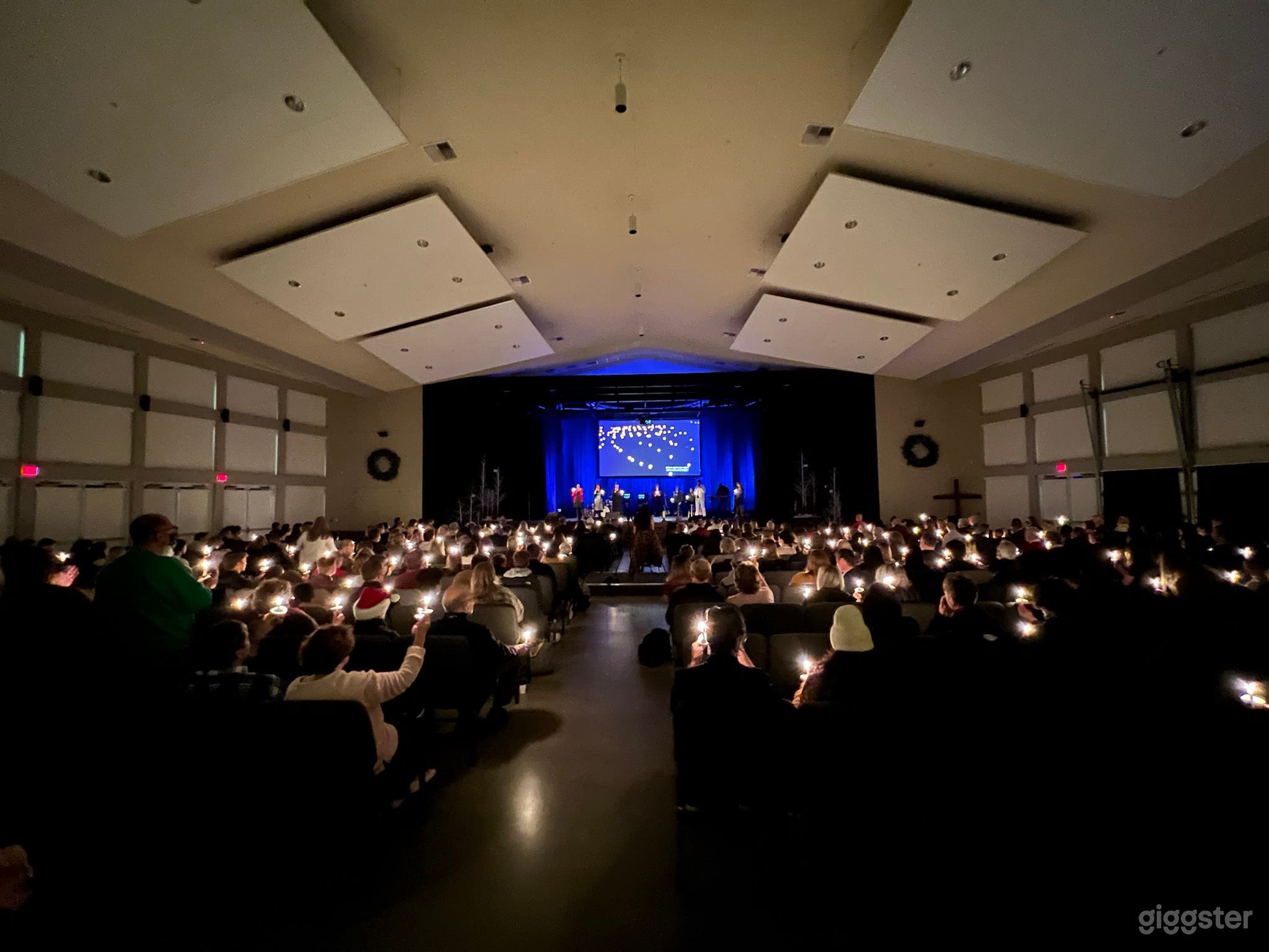 Main auditorium seats up to 675