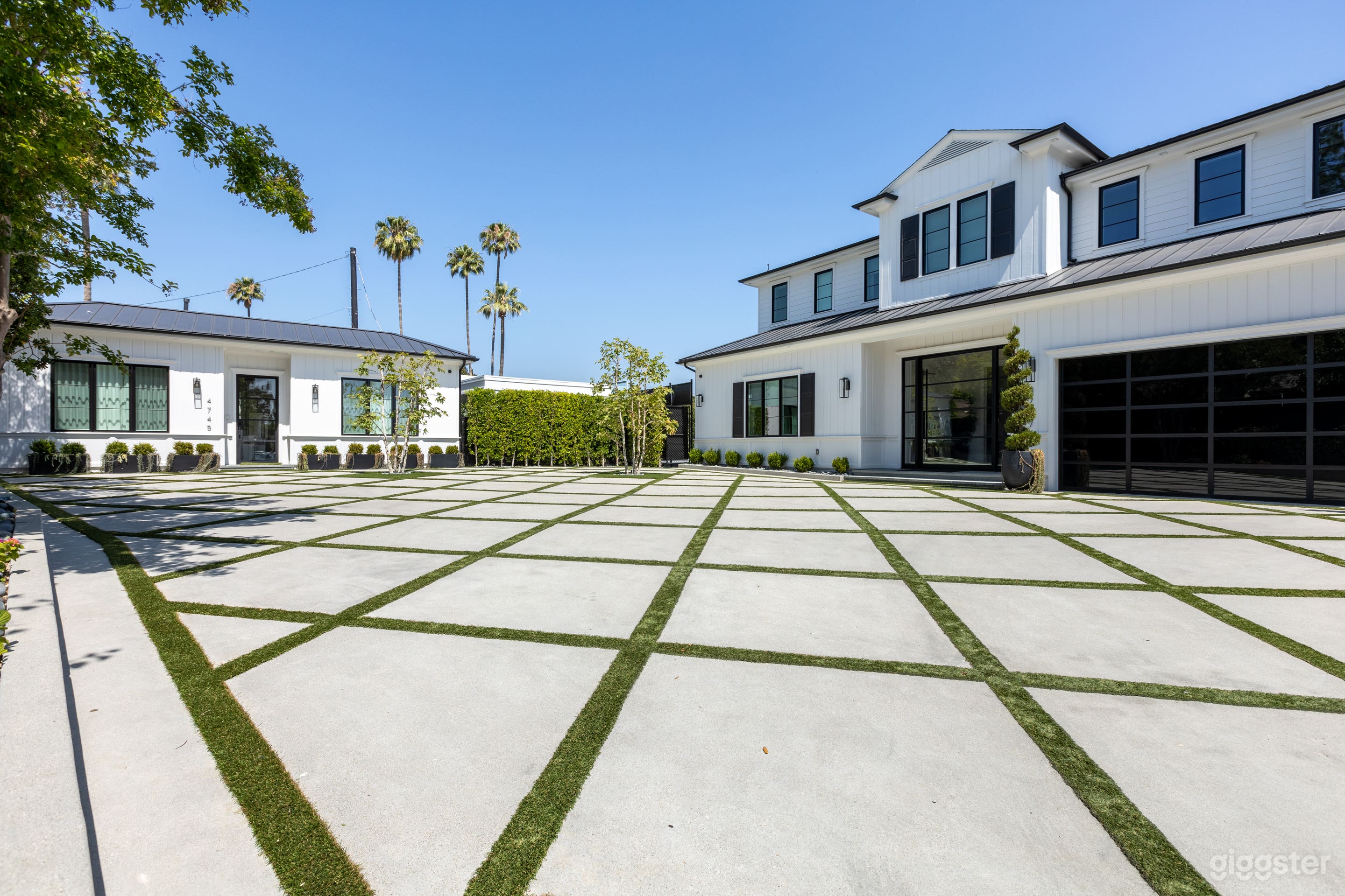 Modern Cape Cod No.006  Photo 1