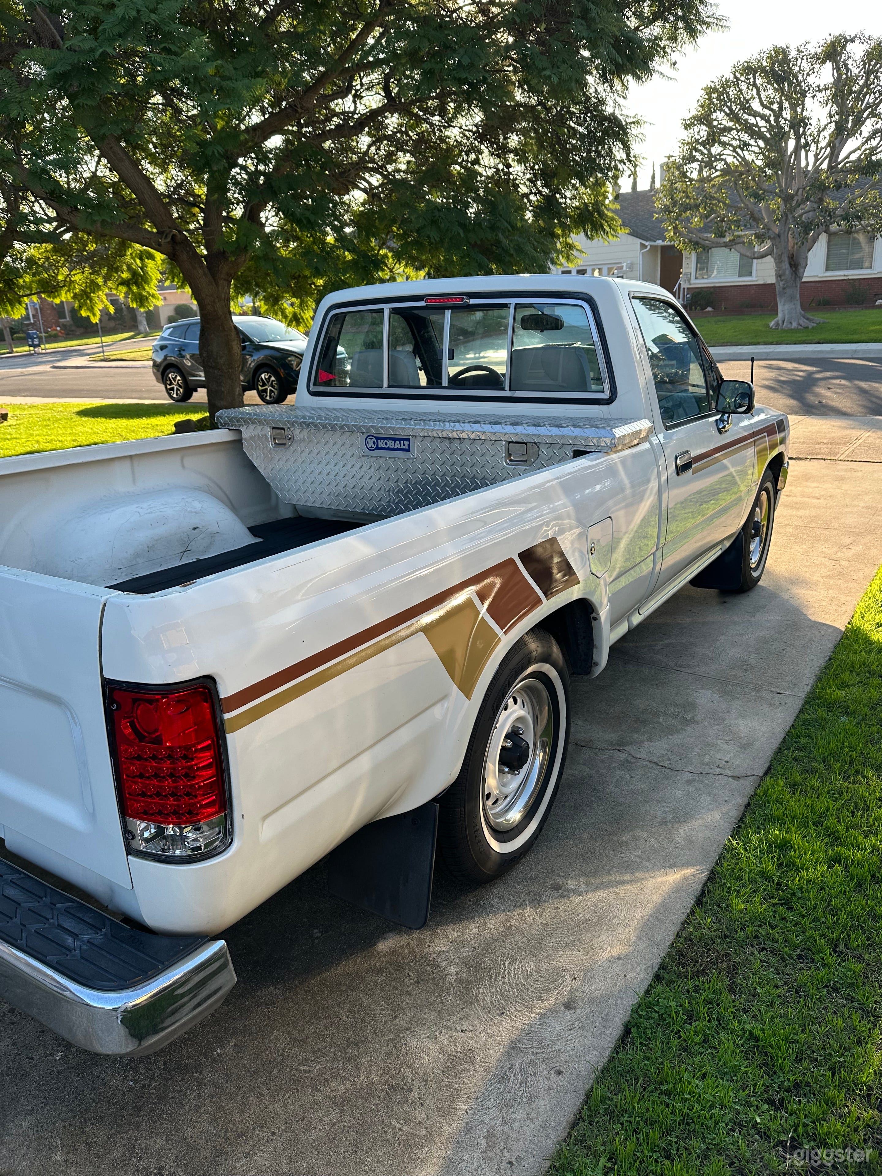 1991 Toyota Pickup with 80s vintage decal in Los Angeles Photo 2