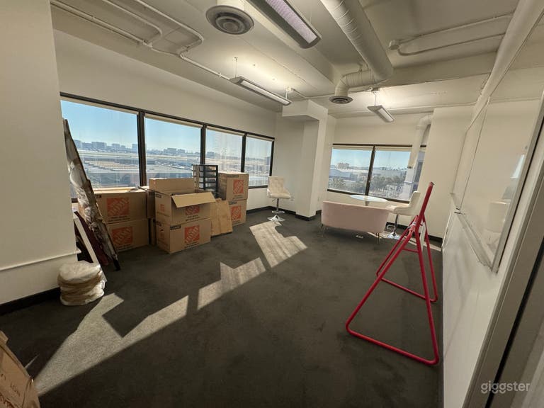  SUITE 810: APPETITE FOR TIKTOK (LAX) 