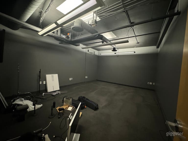  SUITE 810: APPETITE FOR TIKTOK (LAX) 