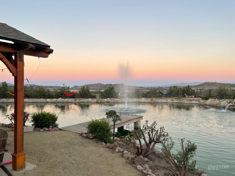  10 Acre Ranch: Barn Lake & Orchards 