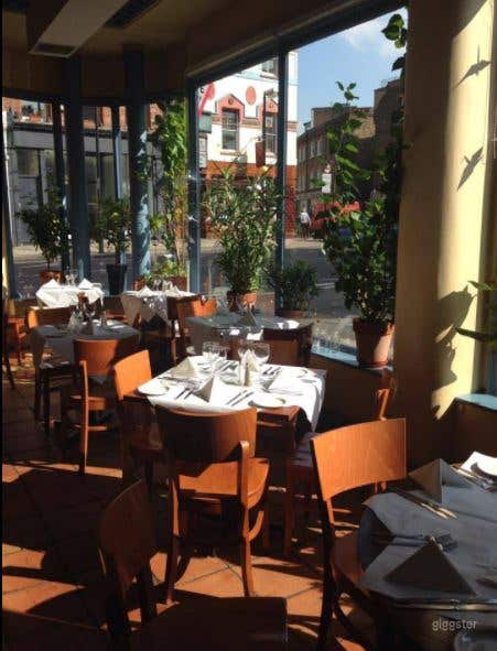 Amazing Ground Floor French Restaurant in London Photo 3