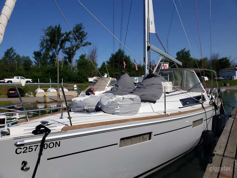  WhiRLygirl Sailing Yacht 