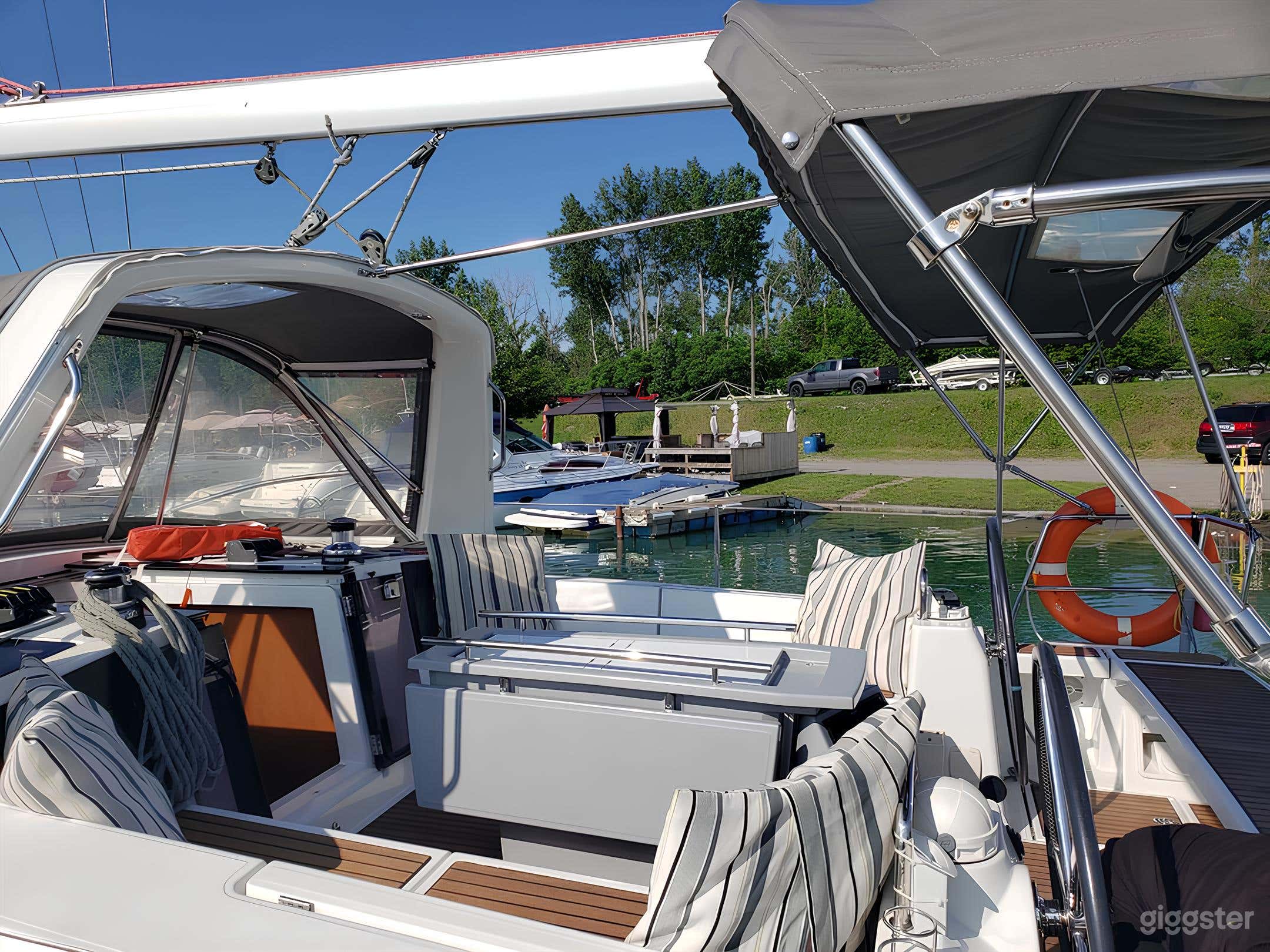 WhiRLygirl Sailing Yacht Photo 3