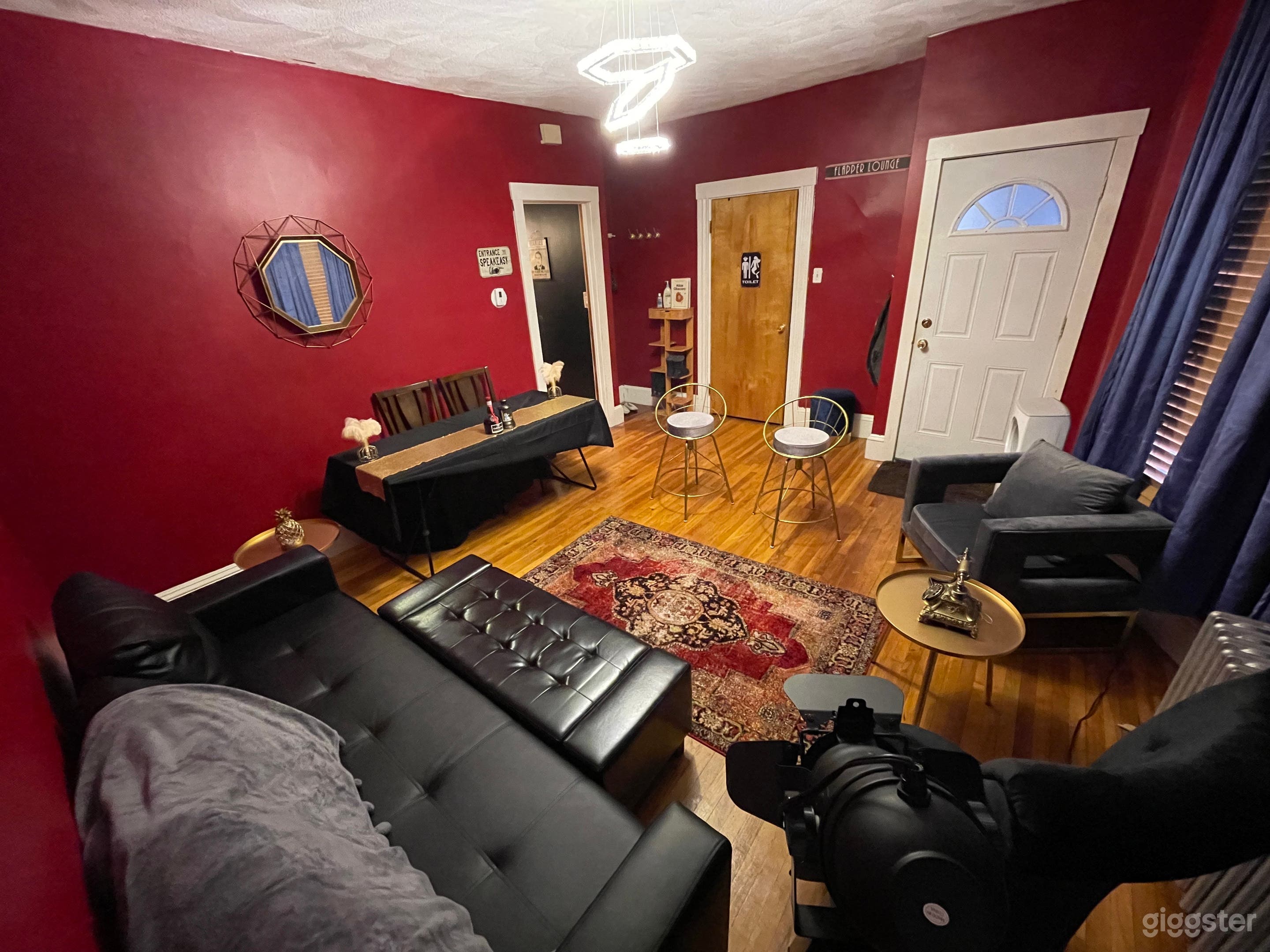 Great Gatsby Apartment Photo 1