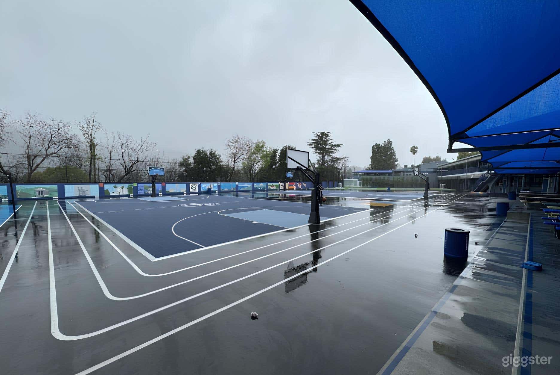 Rubberized Outdoor Basketball Court Photo 1