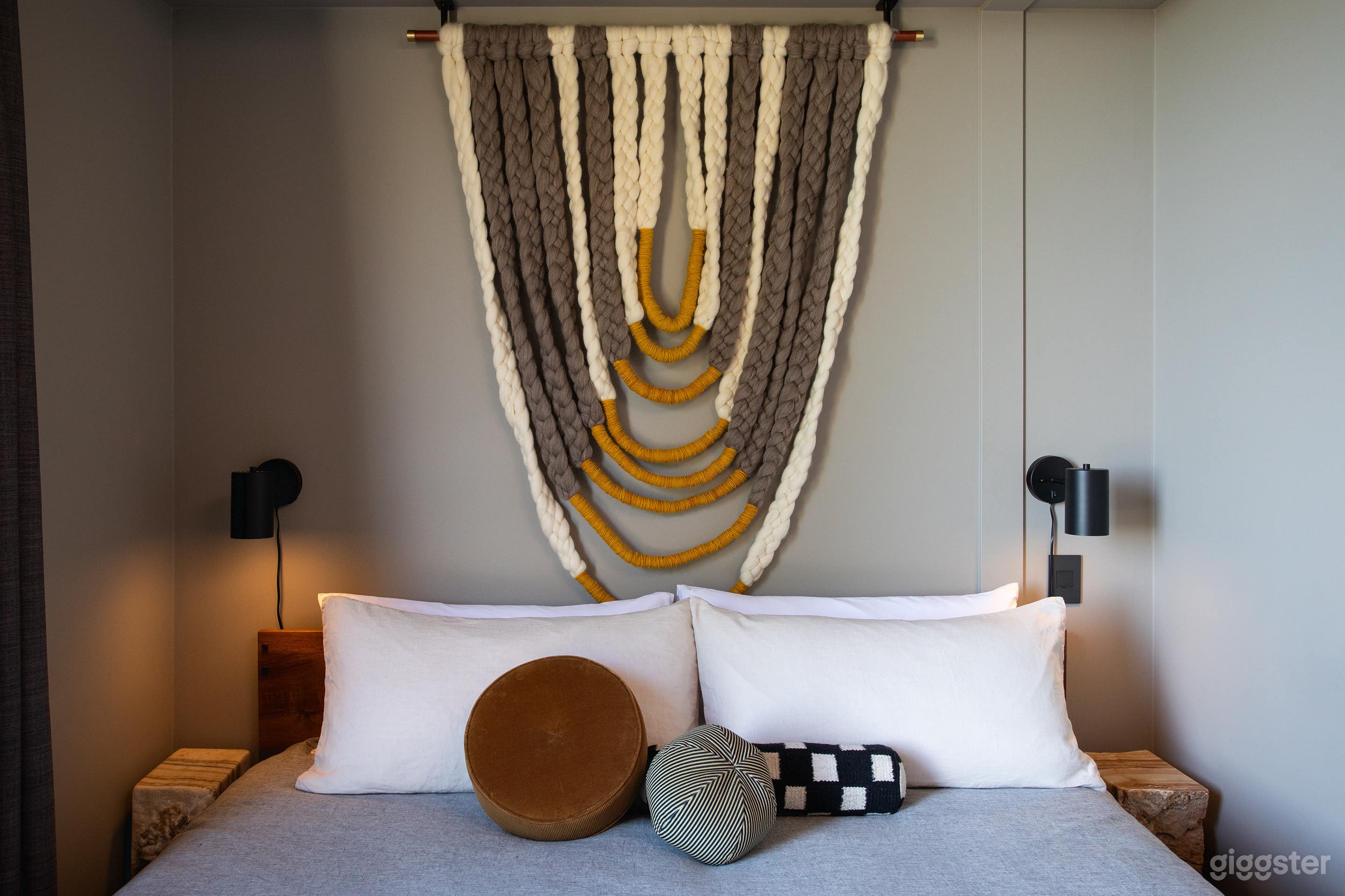 Modern Container Home with Vineyard Views Photo 4