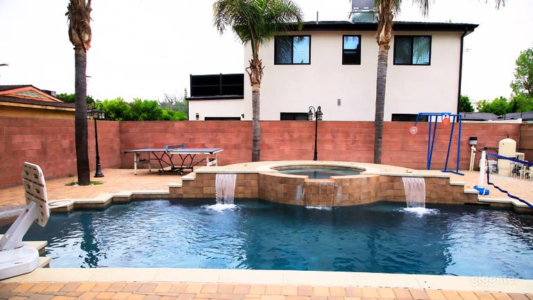  Tropical Oasis With Pool Already Heated & Games 