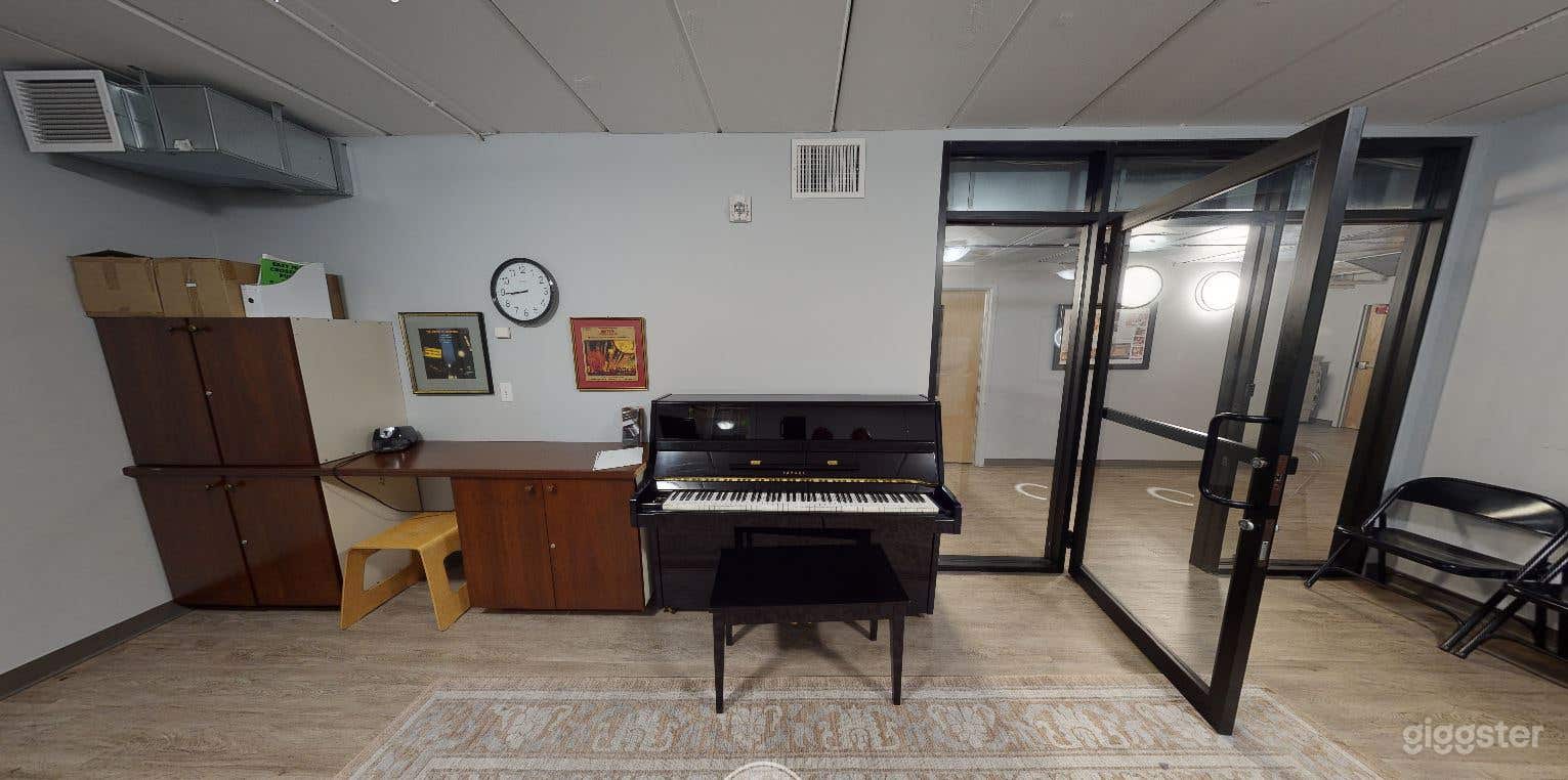 Music Teaching Room 3 Photo 4